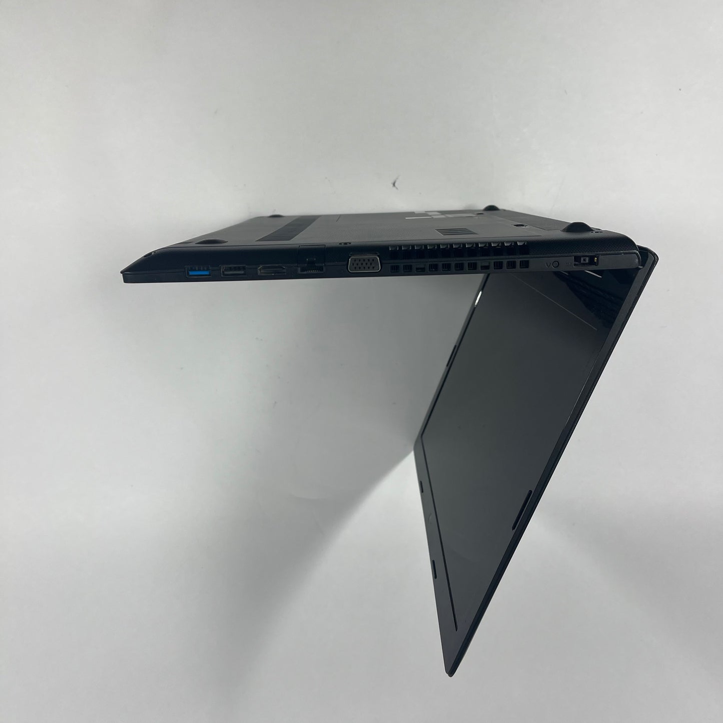 Lenovo G50-45 G50-45 14" AMD A8-6410 1.1GHz 8GB RAM 64GB SSD Intergrated