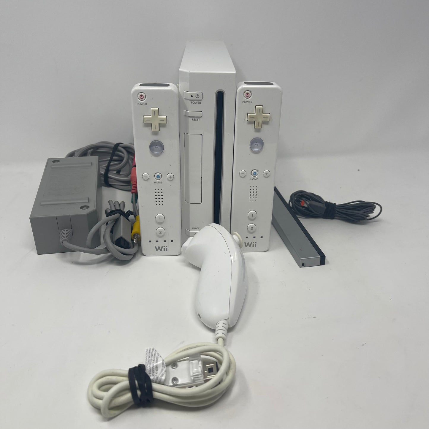 Nintendo Wii Console Gaming System RVL-001 White