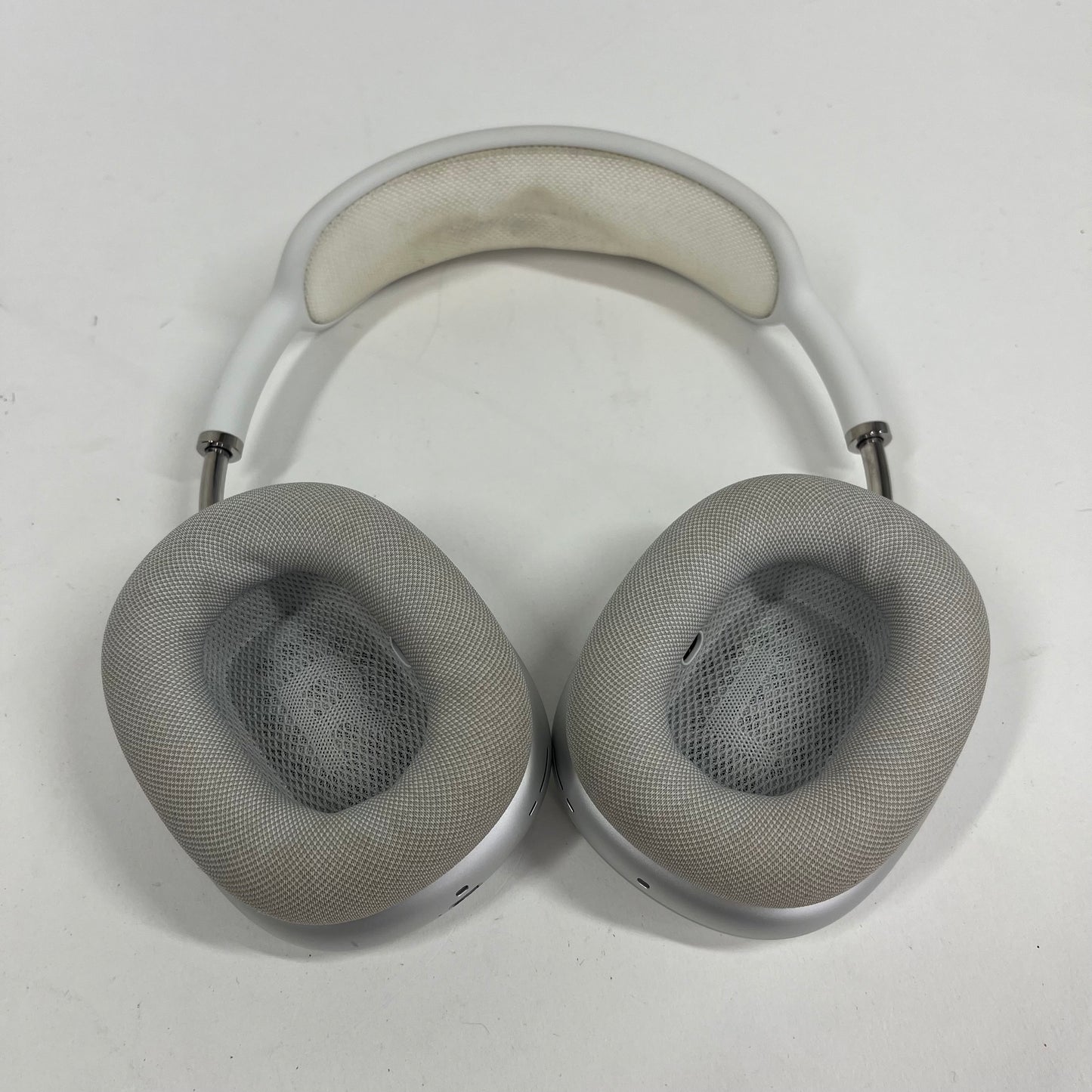 Apple AirPods Max Wireless Over-Ear Headphones SILVER