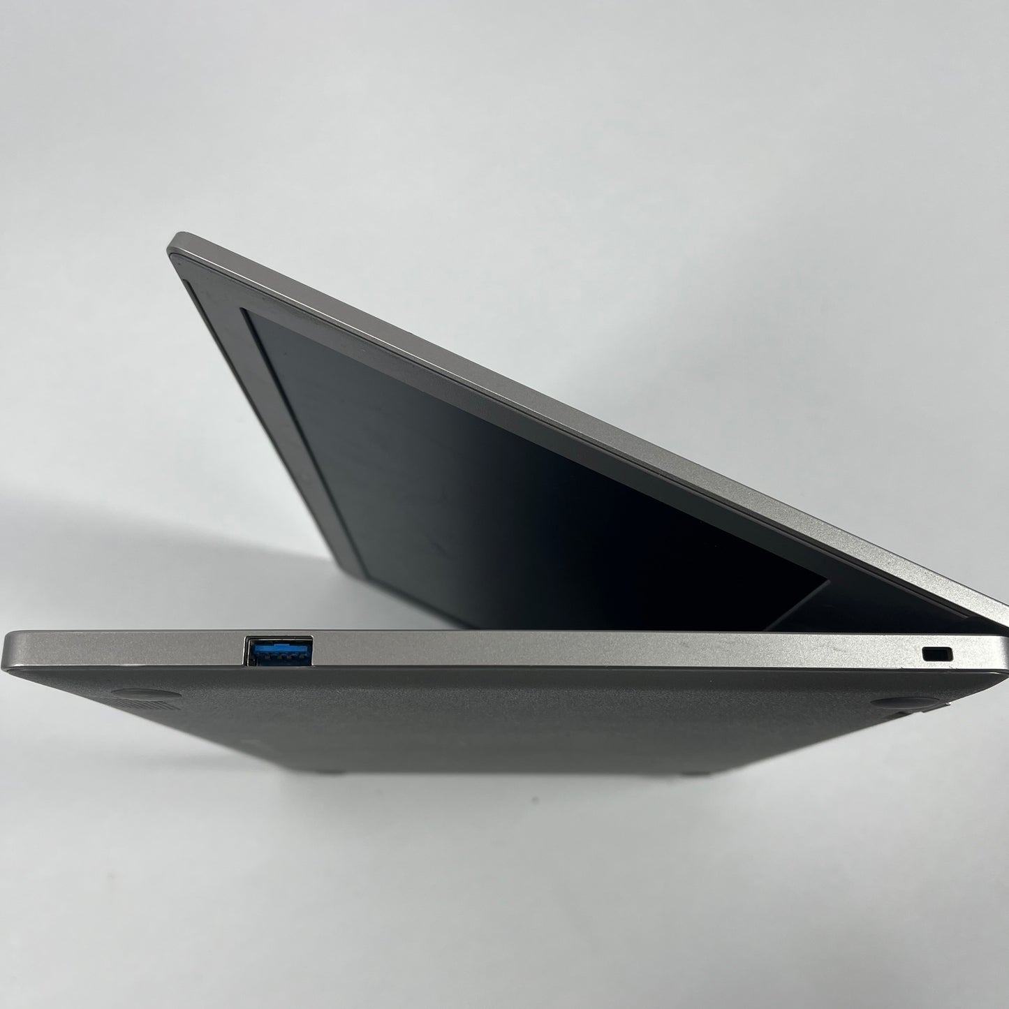 Samsung xf310XBA 8" Laptop