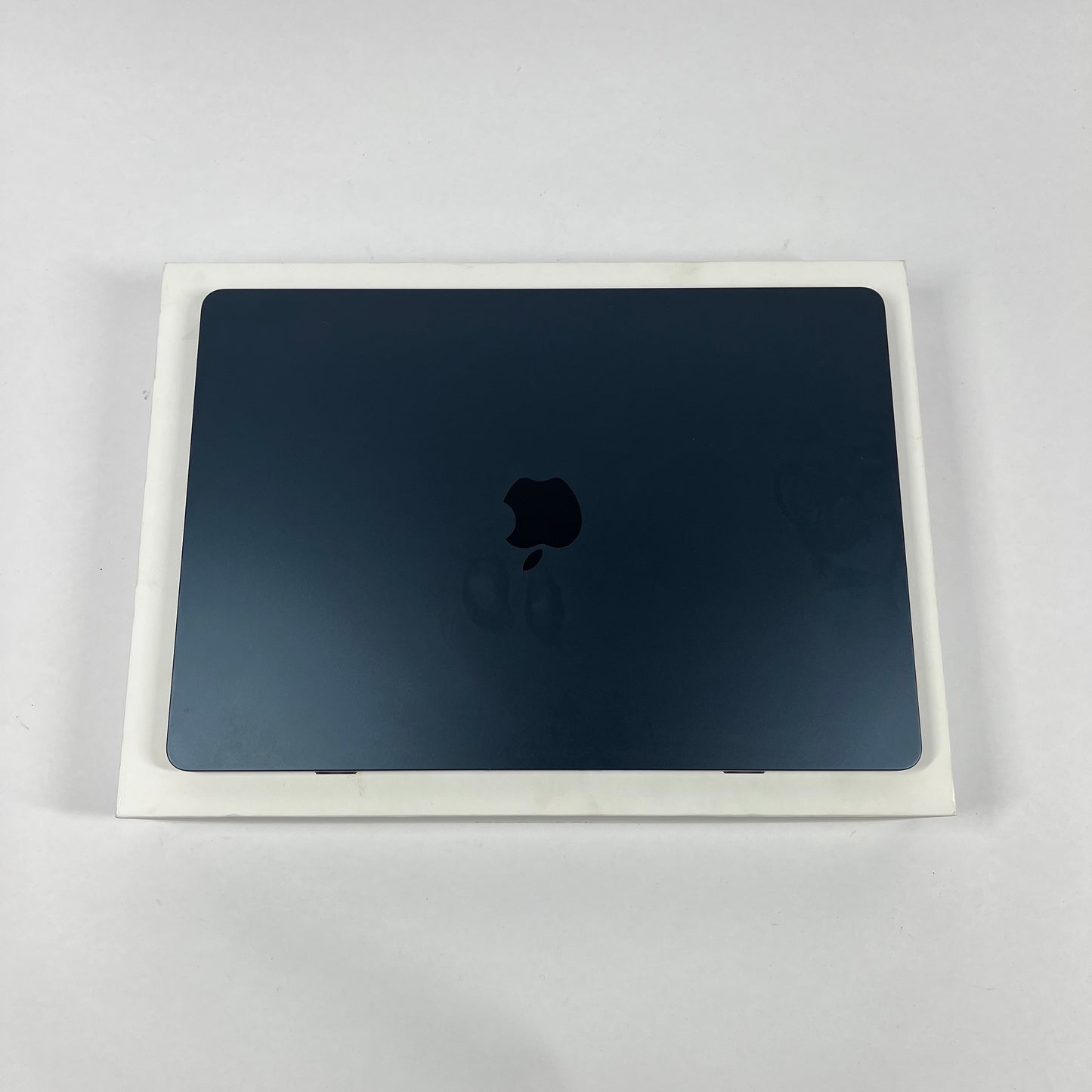 2023 Apple MacBook Air 15.3" M2 10C GPU 3.5GHz 8GB RAM 500GB SSD A2941
