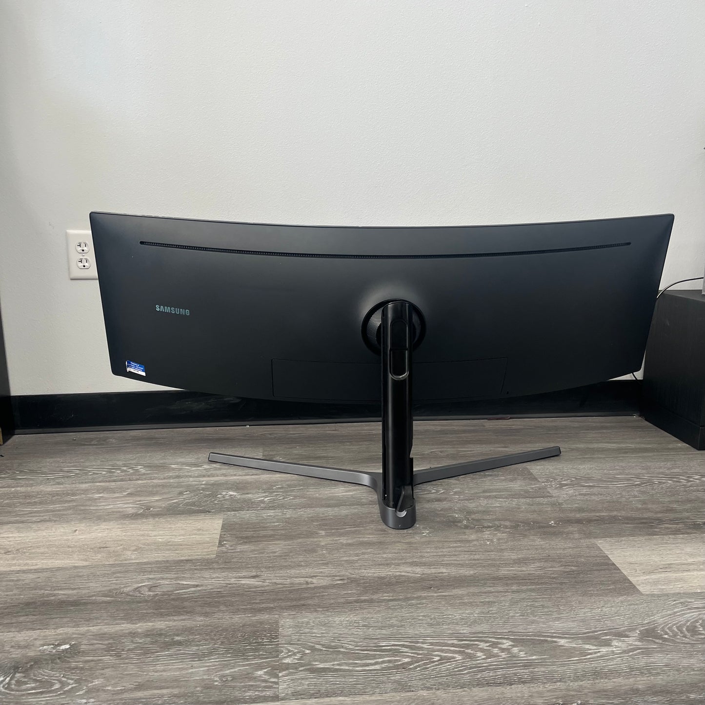 Samsung 49" C49HG90DMM OLED QLED 120Hz Curved Gaming Monitor