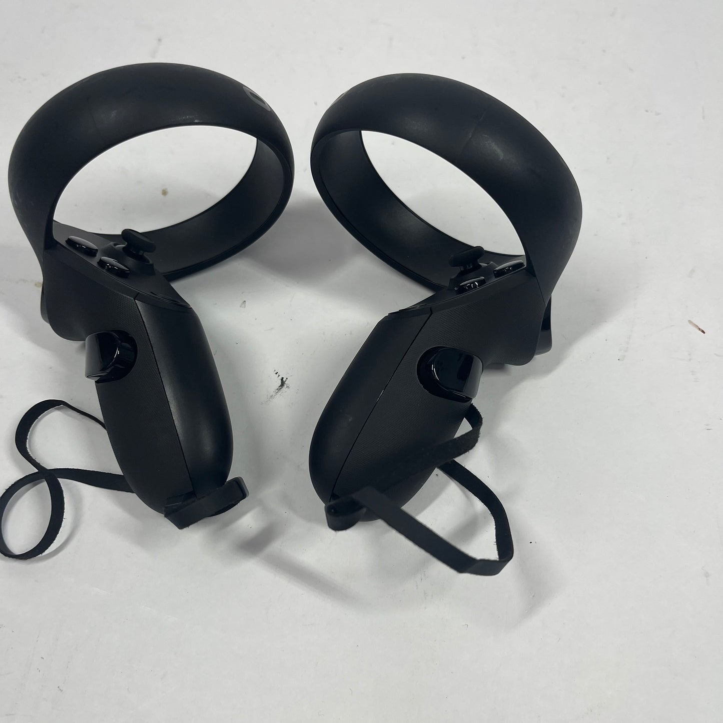 Oculus Quest 128GB Standalone All-in-One VR Headset MH‑B