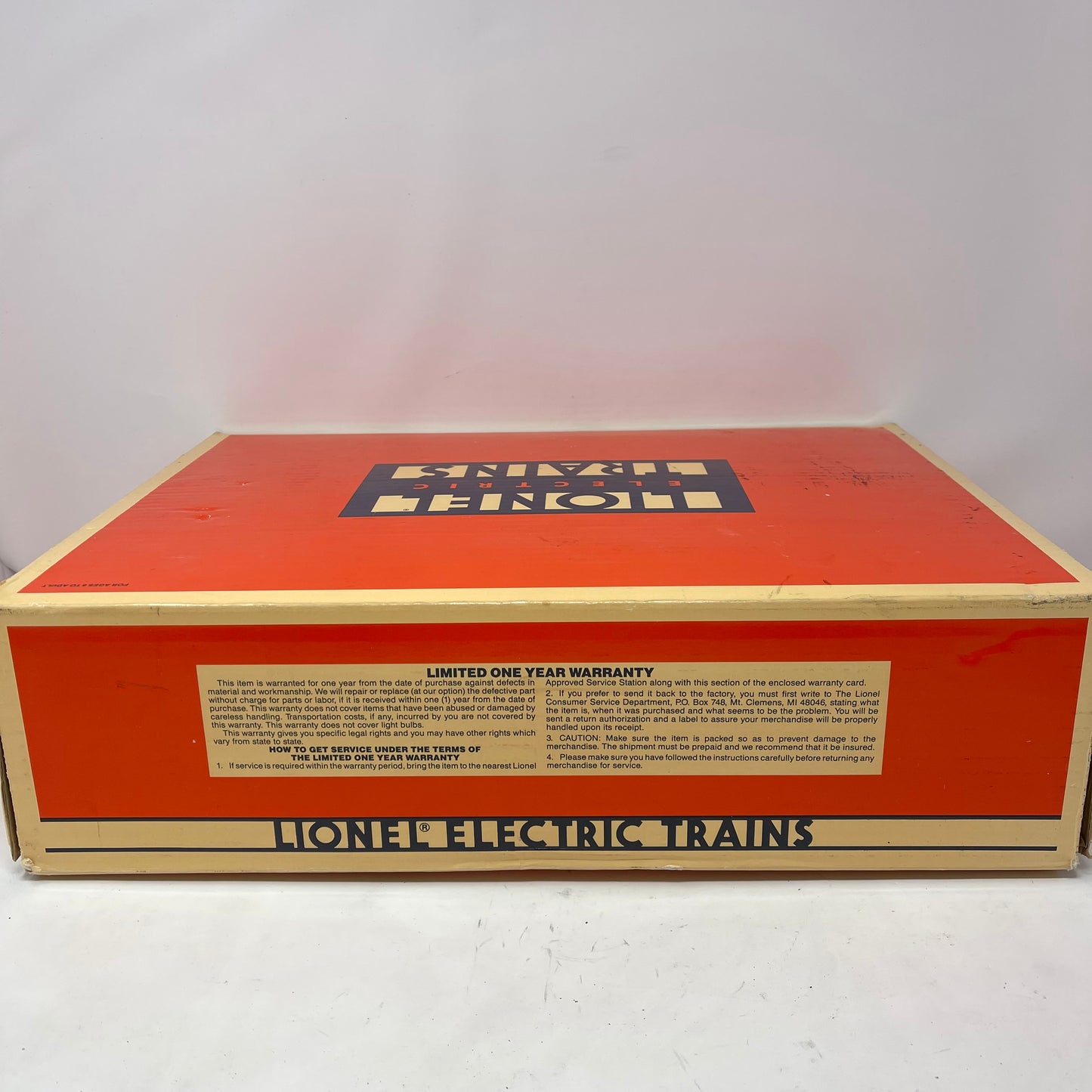 Lionel Electric Trains Santa Fe F3 AA Units Model Train Set 6 - 18117