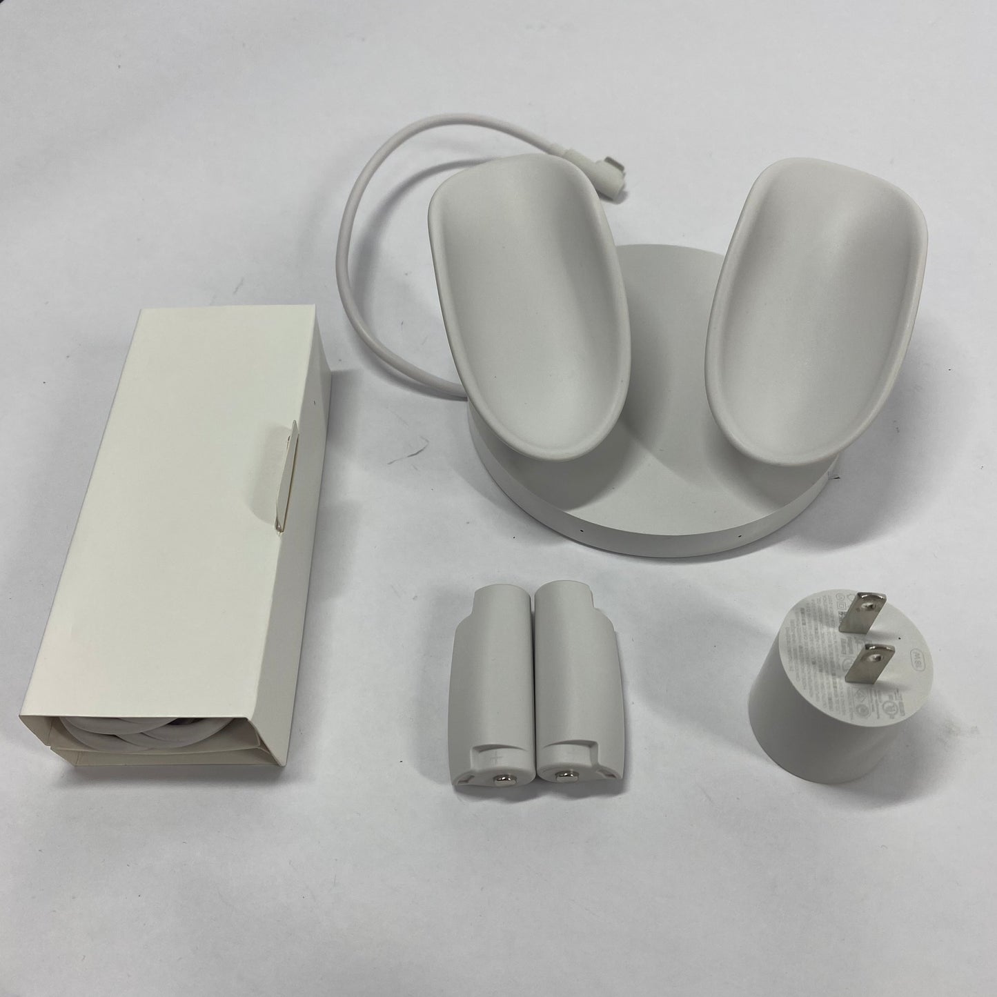 Meta Quest 3S 128GB With Compact Charging Station