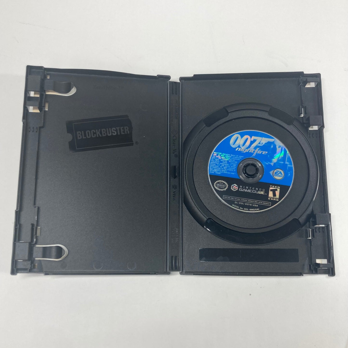 007 Nightfire (Nintendo GameCube, 2002)