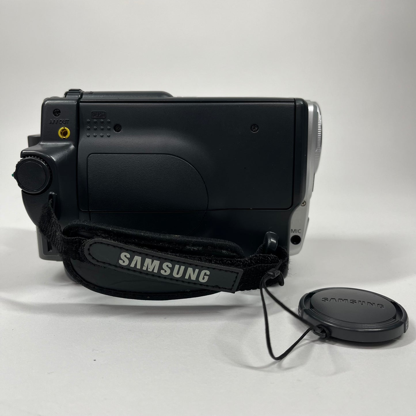 Samsung Hi8 Cassette Video Camcorder SCL906