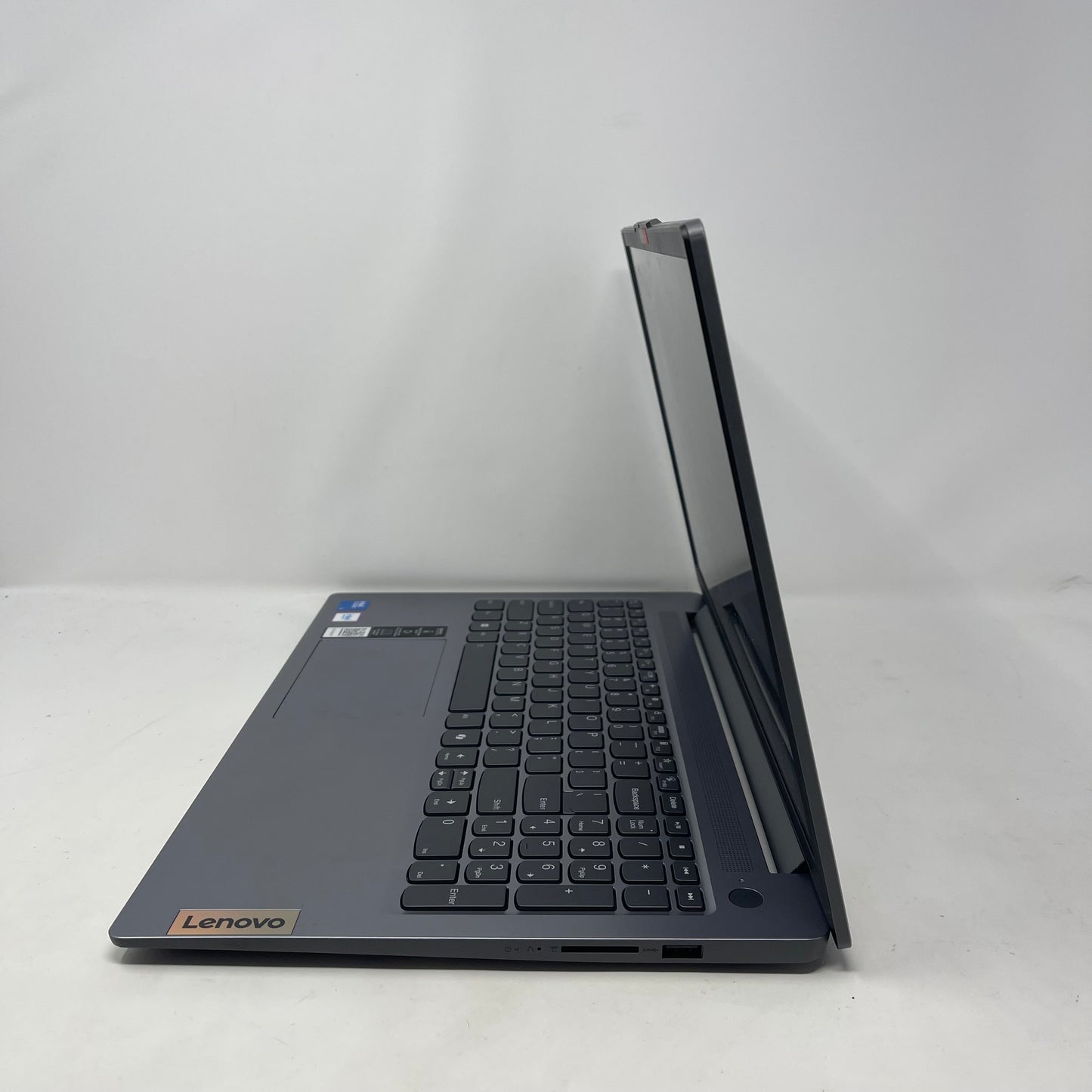 Lenovo ideapad slim 3 15RU9 15.6" i5-120U 1.4GHz 8GB RAM 256GB SSD
