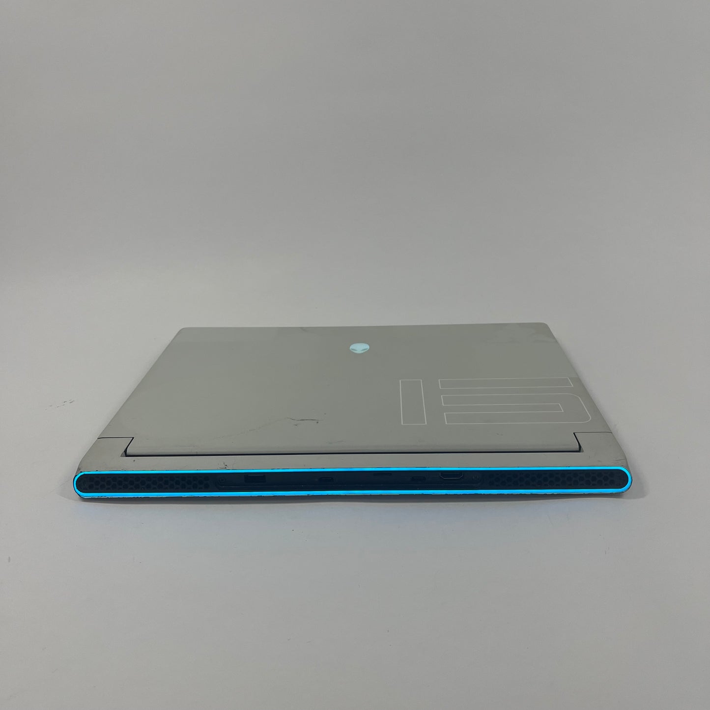 Alienware X15 R1 13" i7-11800H 1.2GHz 16GB RAM 500GB SSD GeForce RTX 3070