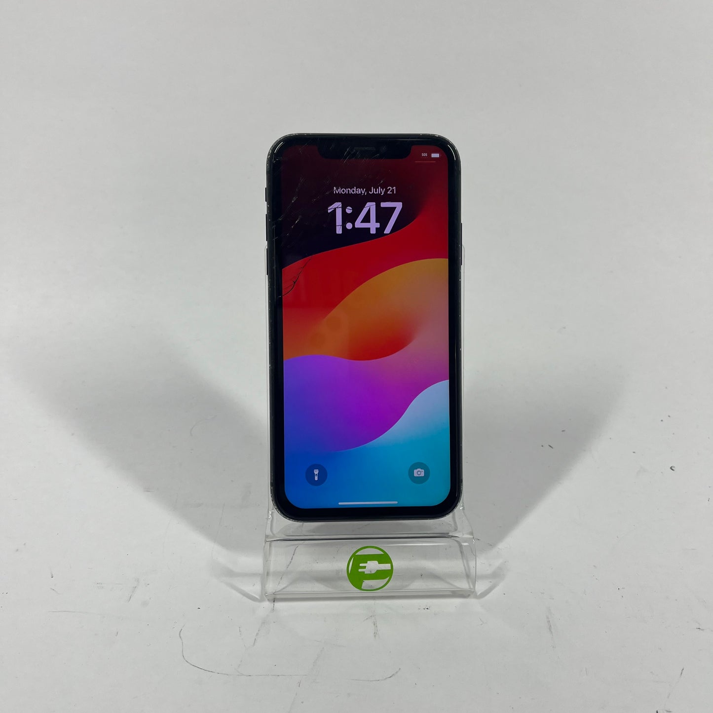 Broken Unlocked Apple iPhone 11 64GB 17.3.1 MHCP3LL/A