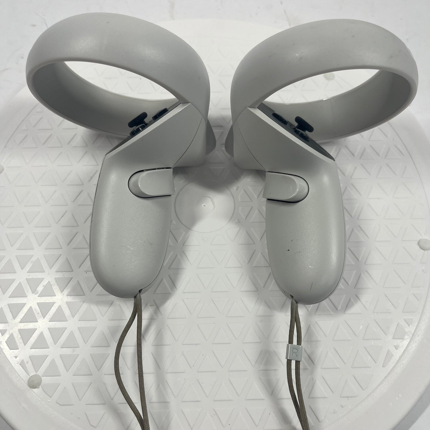 Meta Quest 2 128GB Standalone All-in-One VR Headset KW49CM