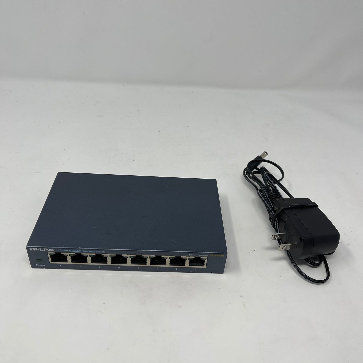 TP-LINK TL-SG108 8-Port Gigabit Desktop Swtich