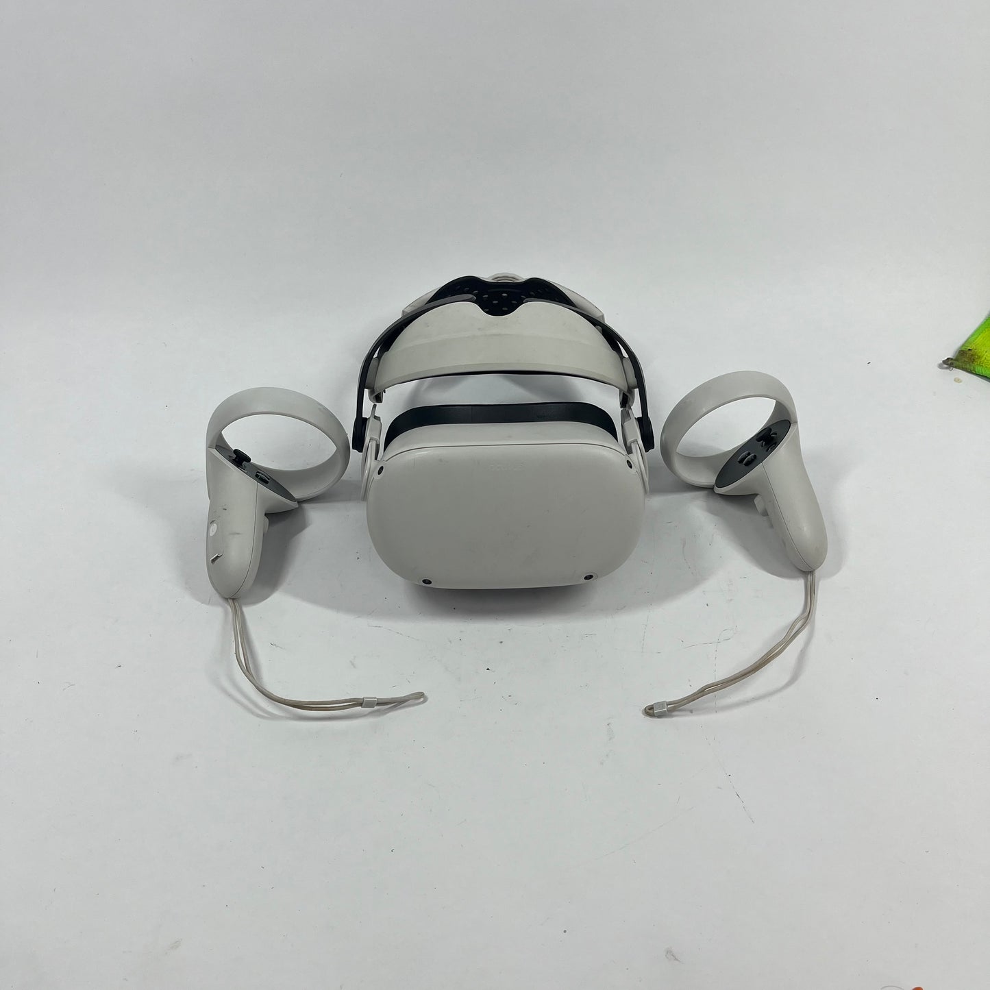 Meta Quest 2 128GB Standalone All-in-One VR Headset KW49CM