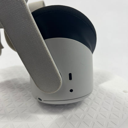 Meta Quest 2 128GB Standalone All-in-One VR Headset KW49CM