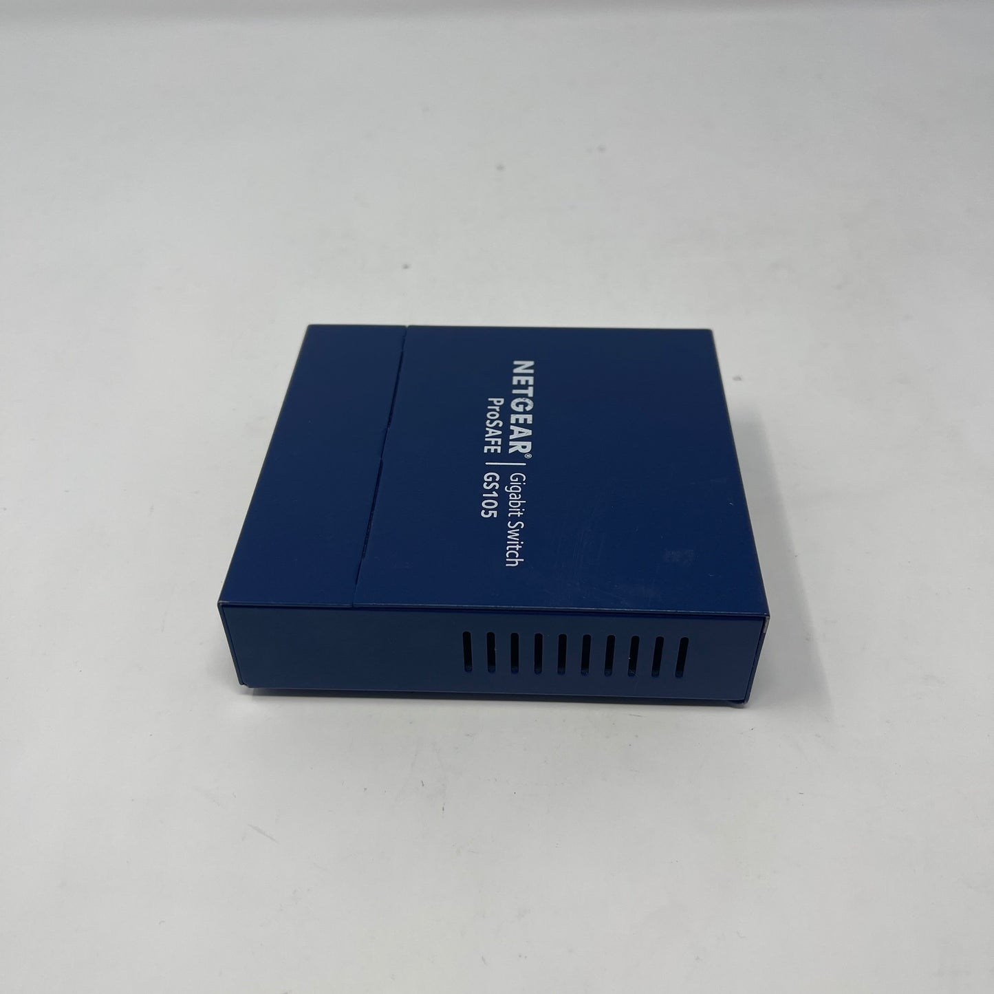 Netgear ProSAFE GS105 5-Port Gigabit Desktop Switch GS105V5