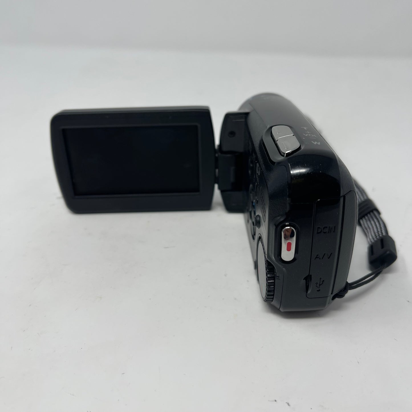 Panasonic SDR-S7 0.68 MP Camcorder