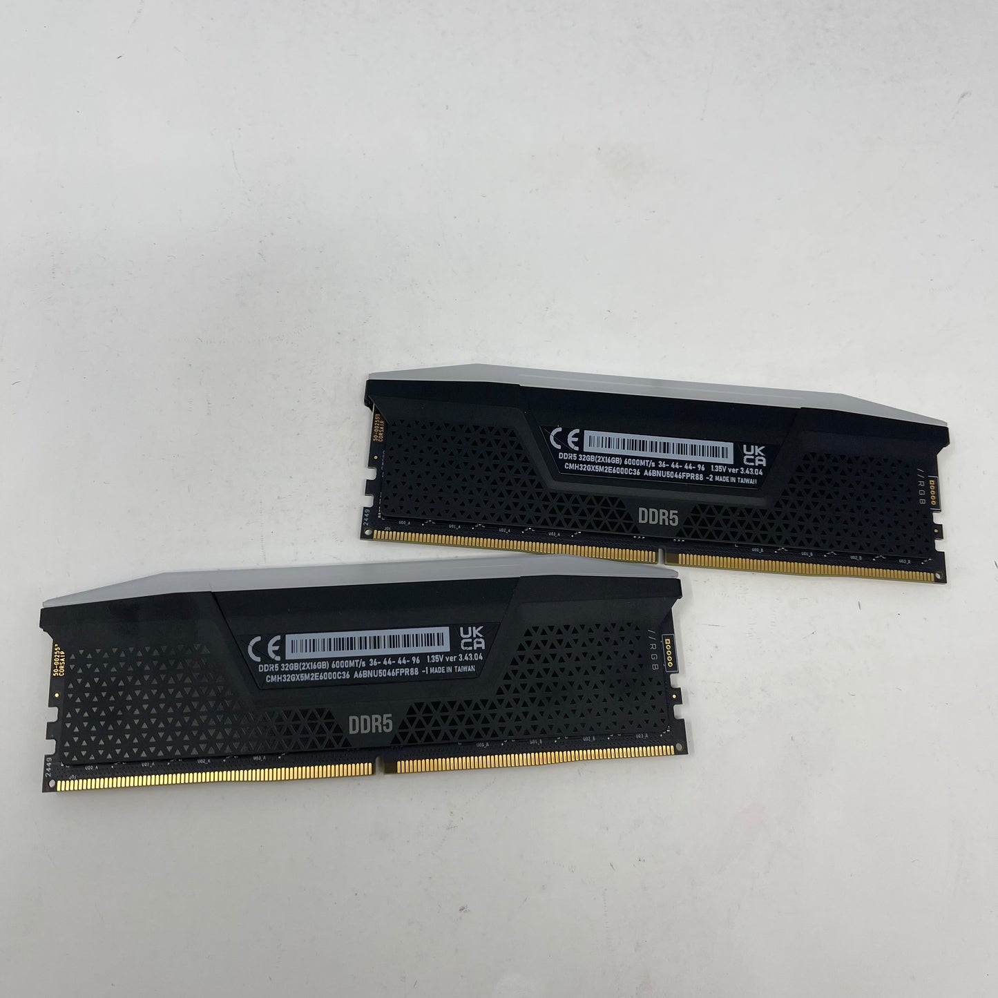 Corsair Vengeance RGB 32GB (2x16GB) RAM DDR5 6000MHz CMH32GX5M2E6000C36
