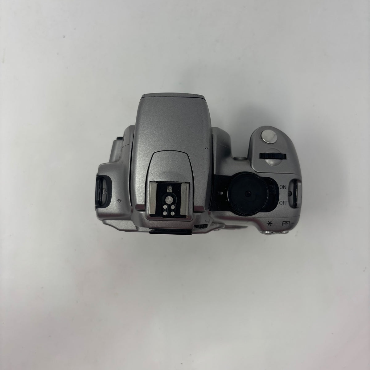 Canon EOS Digital Rebel XT 8.0MP Digital SLR DSLR Camera