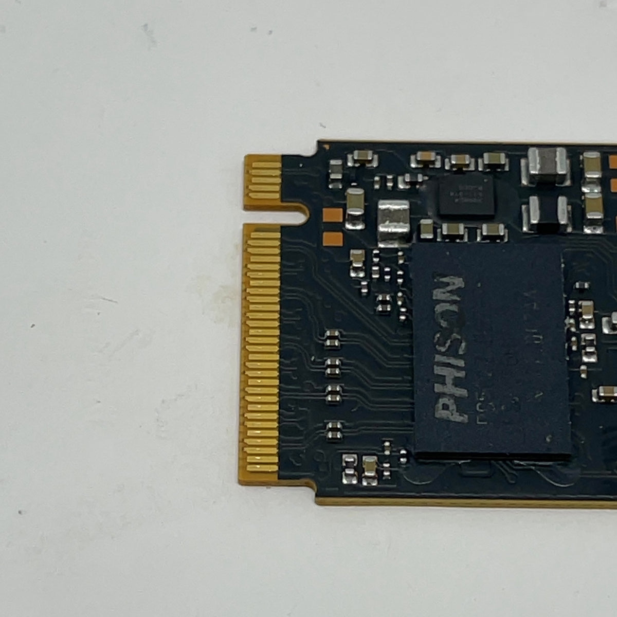 Micron 2280mm 2500 512GB M.2 NVMe Gen 4.0 x 4 SSD MTFDKBA512QGN-1BN1AABGA