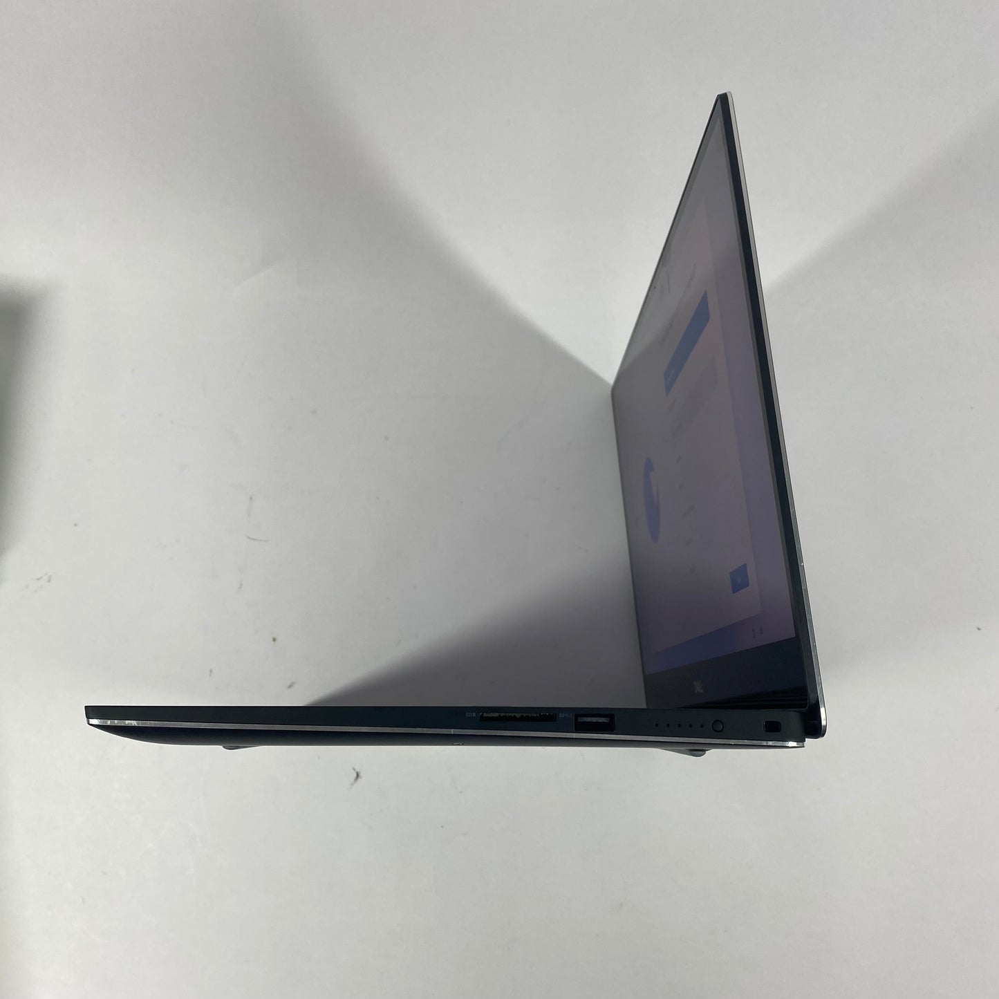 Dell Precision 5540 HBJXM13 13" i7-9850H 1.2GHz 32GB RAM 1TB SSD