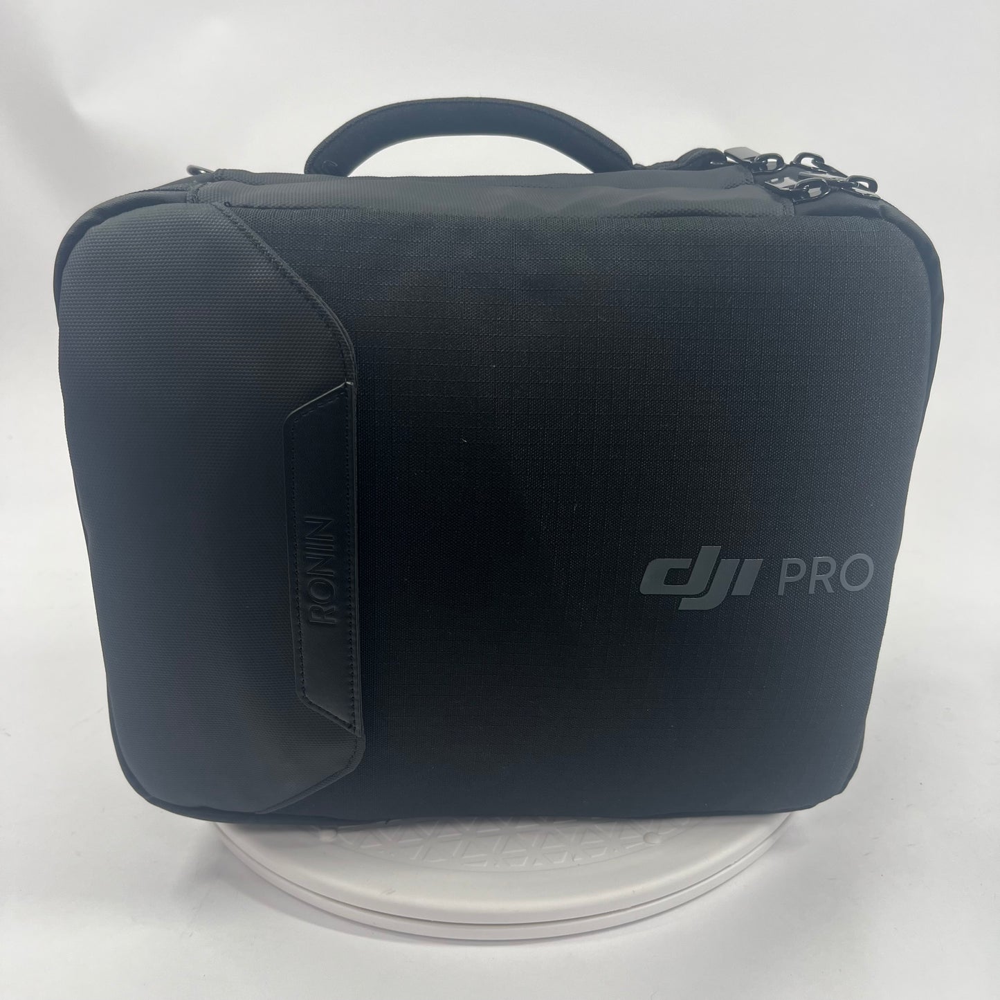 DJI RS 2 Pro Combo 3-Axis Gimbal Stabilizer P02