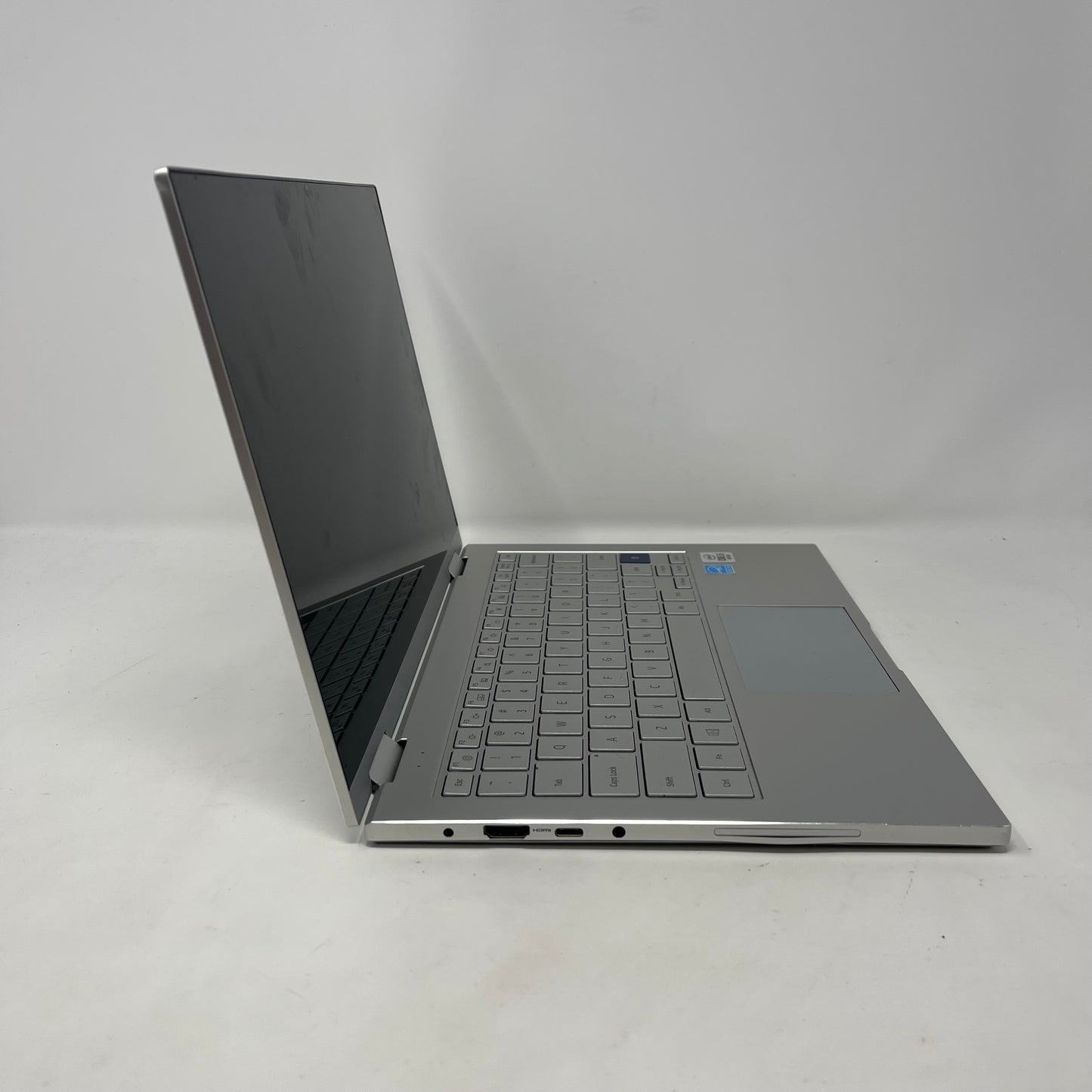 Samsung np NP730QCJ 13.3" i5-10210U 1.6GHz 8GB RAM 256GB SSD
