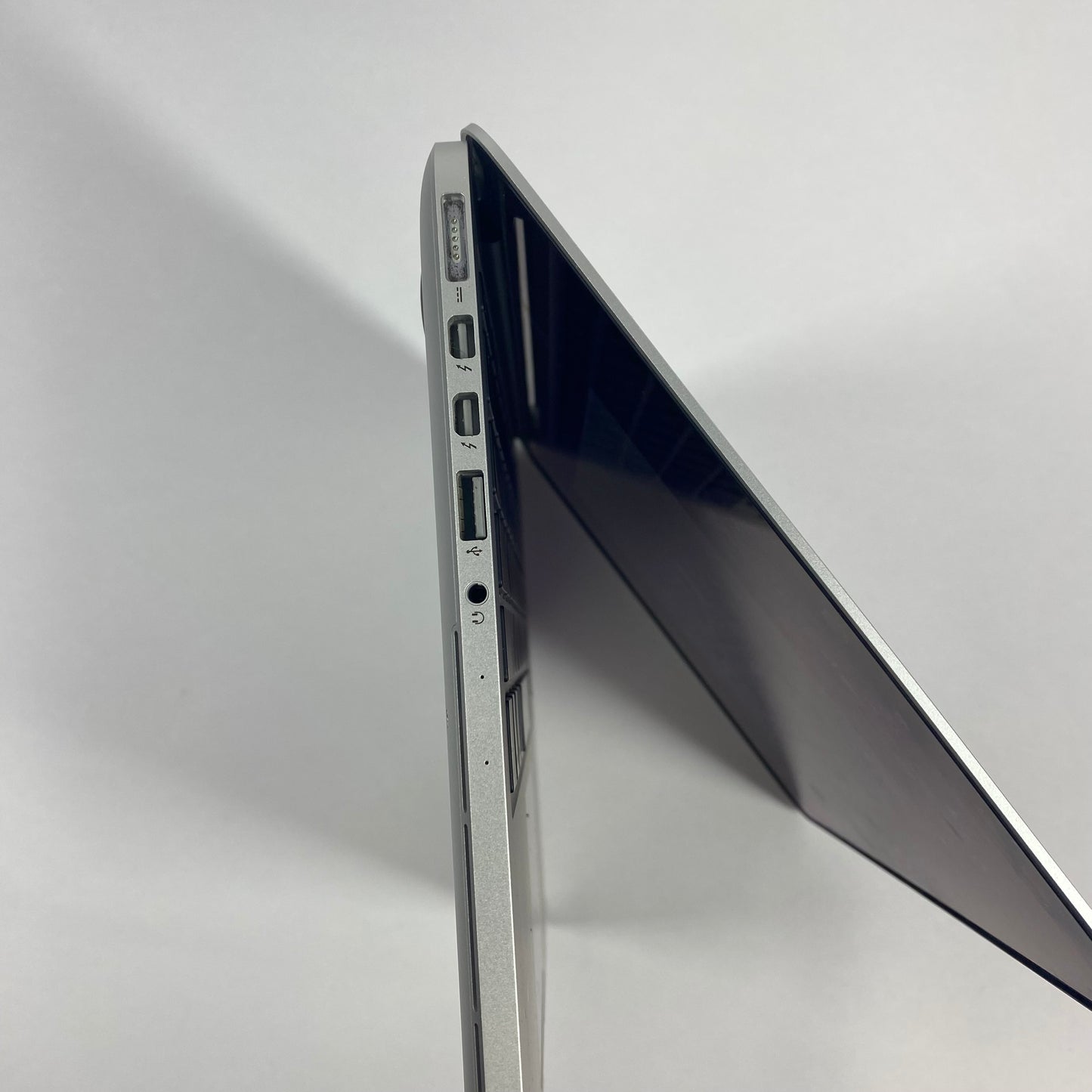 2015 Apple MacBook Pro 13.3" i5 2.7GHz 8GB RAM 128GB SSD Silver A1502