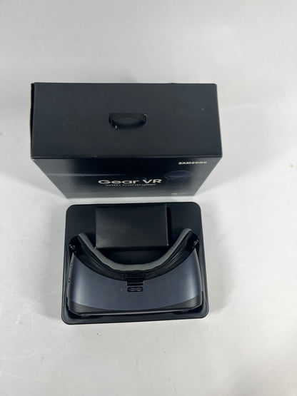 Samsung Gear VR w/ Controller Virtual Reality Headset