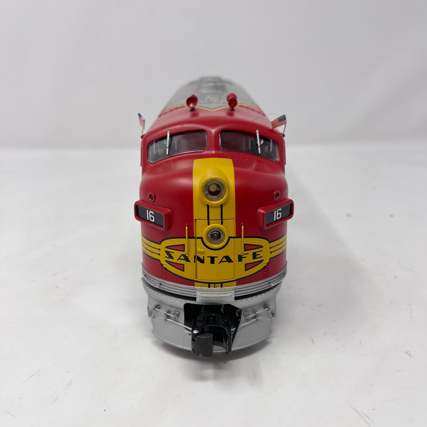Lionel Electric Trains Santa Fe F3 AA Units  Model Train Set 6 - 18117
