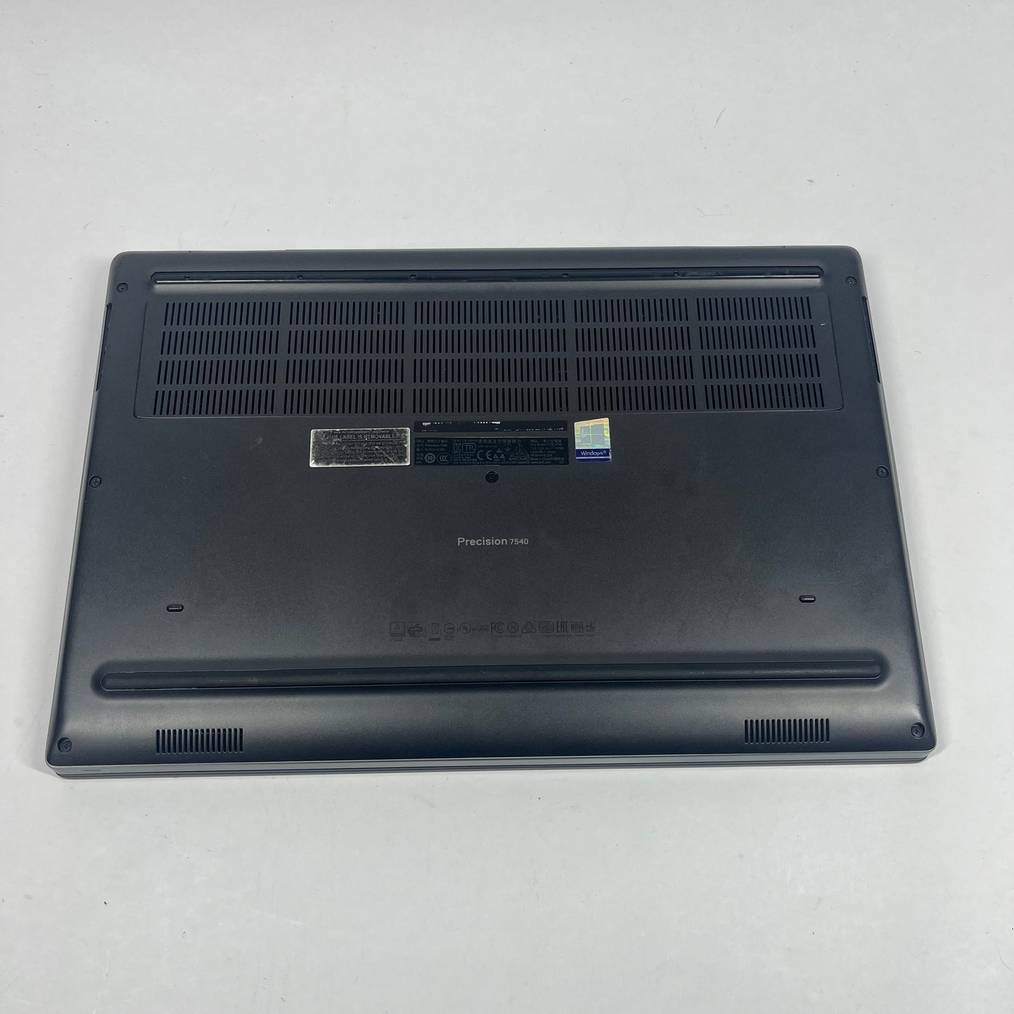 Dell Precision 7540 7540 15.6" E-2276M (6-core) 2.6GHz 64GB RAM 256GB SSD