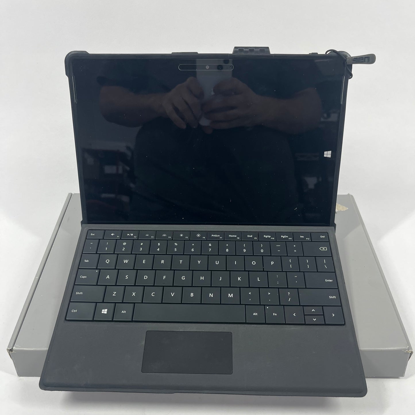 Microsoft Surface 3 MPN 7G6-00001 8" Intel Atom x7-Z8700 4GB RAM 128GB SSD 