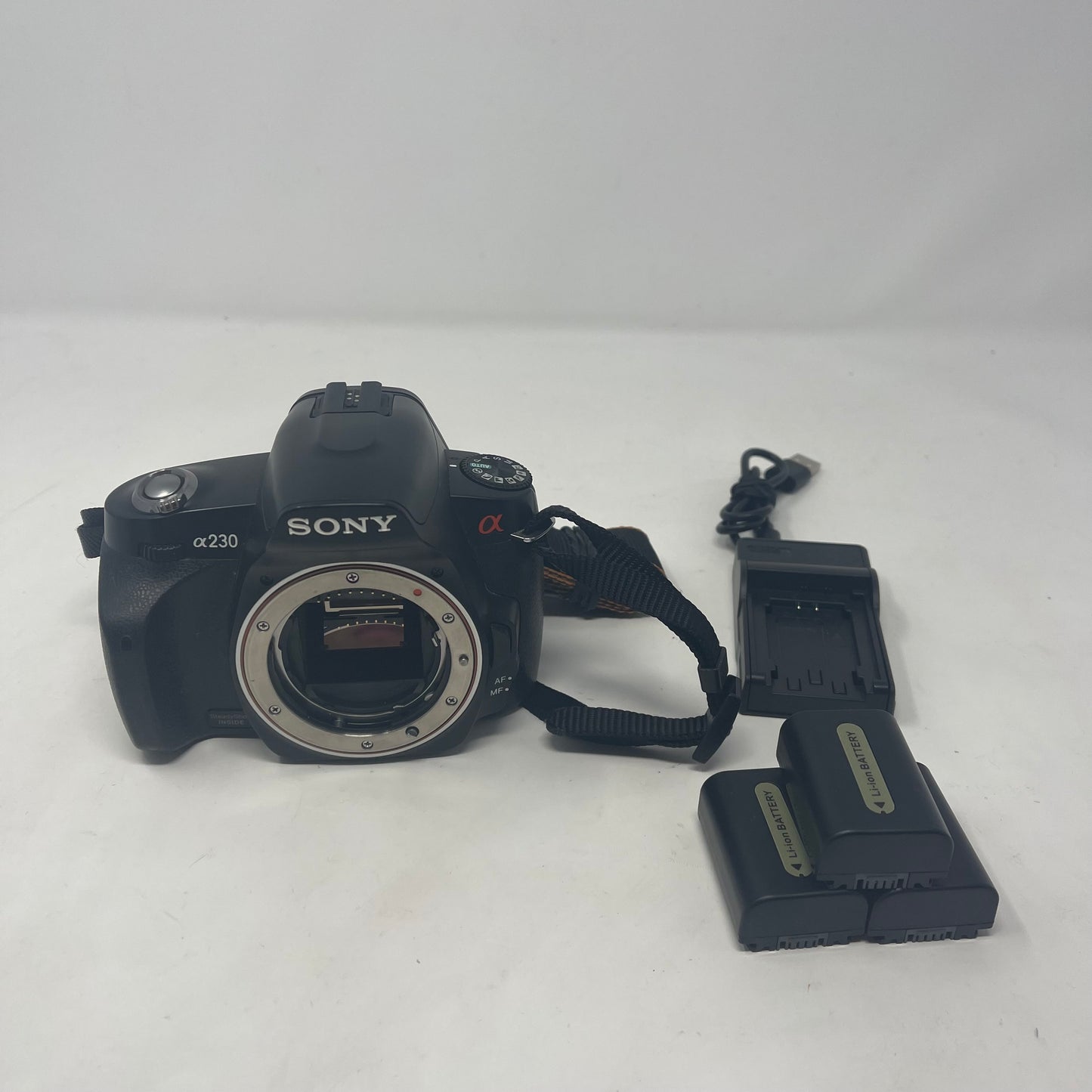 Sony Alpha 230 10.2MP Digital SLR DSLR Camera 6082 Shutter Count