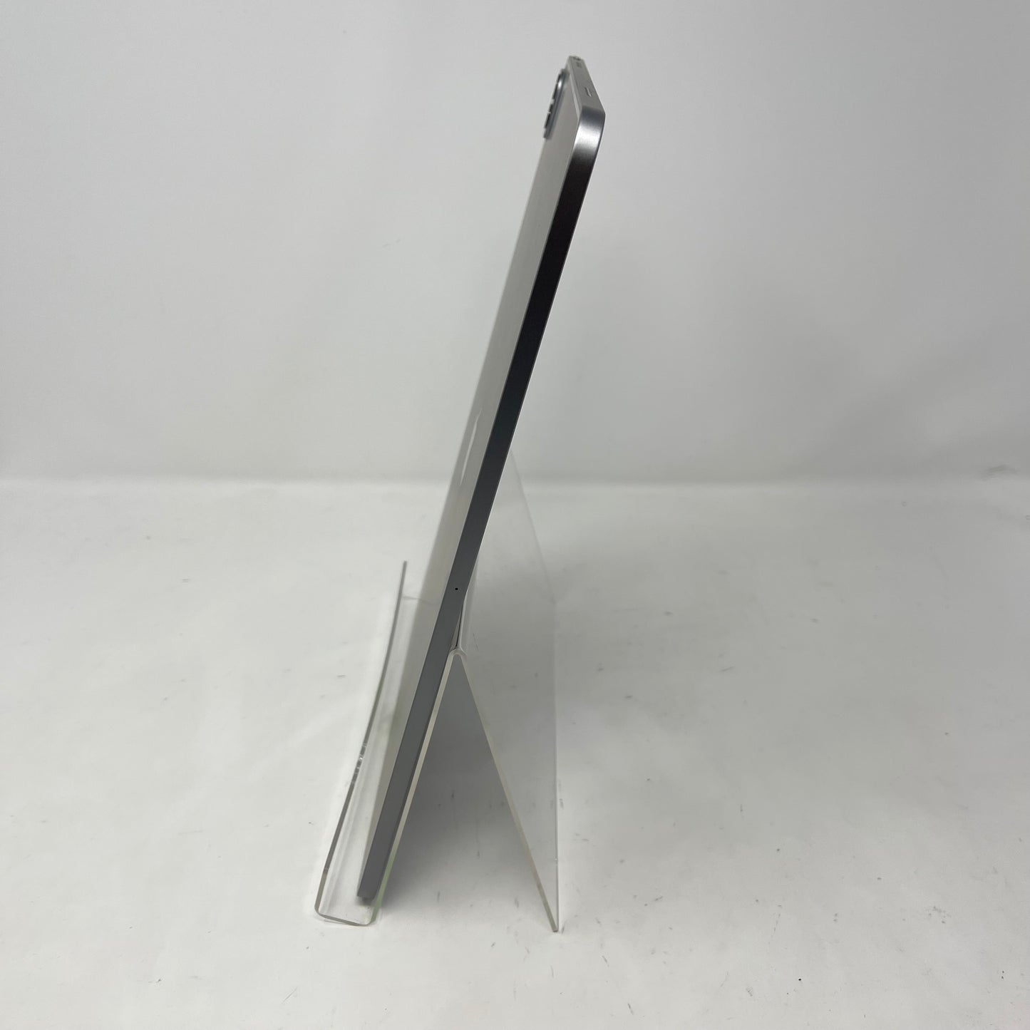 WiFi Only Apple iPad Pro 12.9" 6th Gen 128GB Silver MNXP3LL/A