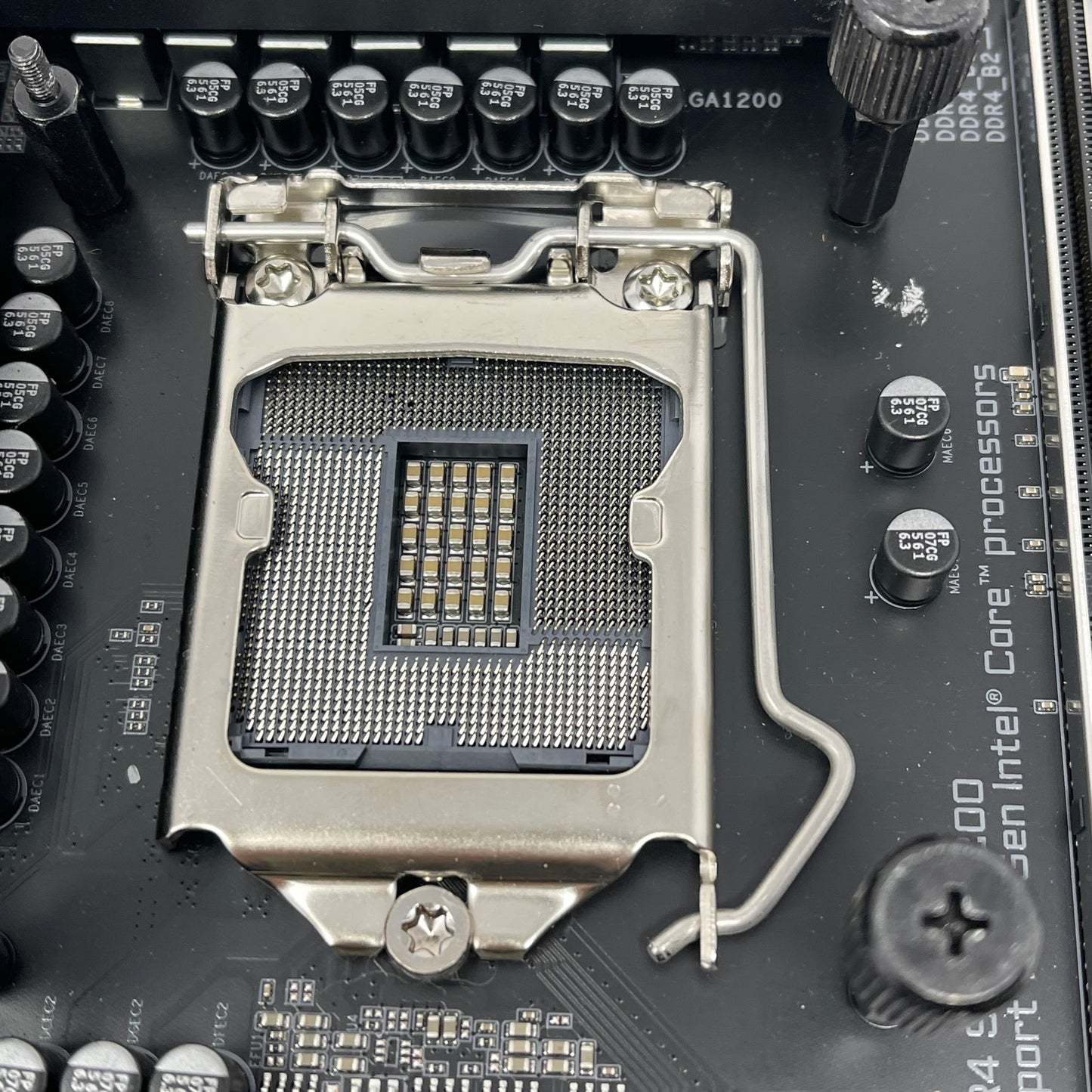 Gigabyte Z590 AORUS ELITE AX LGA 1200 ATX Intel DDR4 Motherboard
