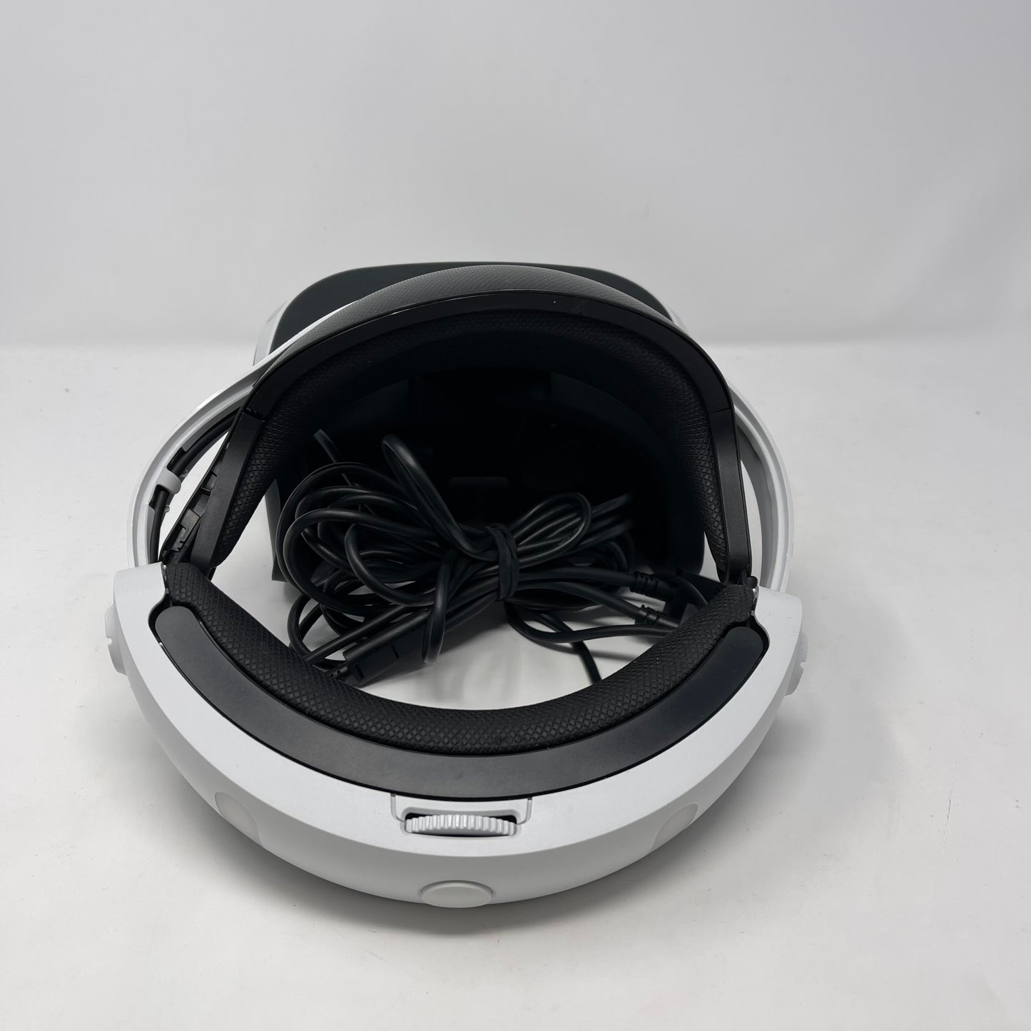 Sony PlayStation VR Virtual Reality VR2 Headset White/Black CUH-ZVR2