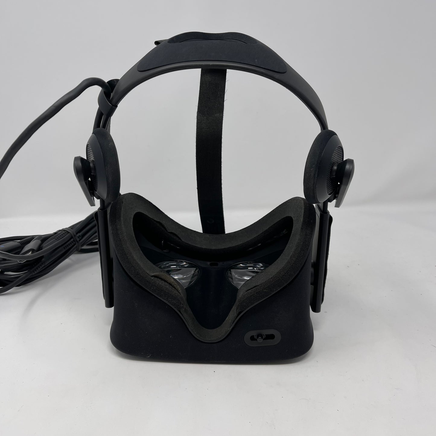 Oculus Rift PC VR Headset 301-00200-03