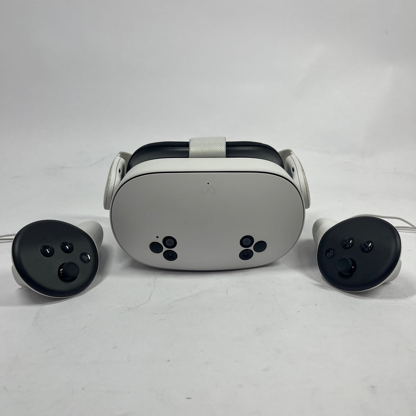 Meta Quest 3S 128GB Standalone All-in-One VR Headset P97