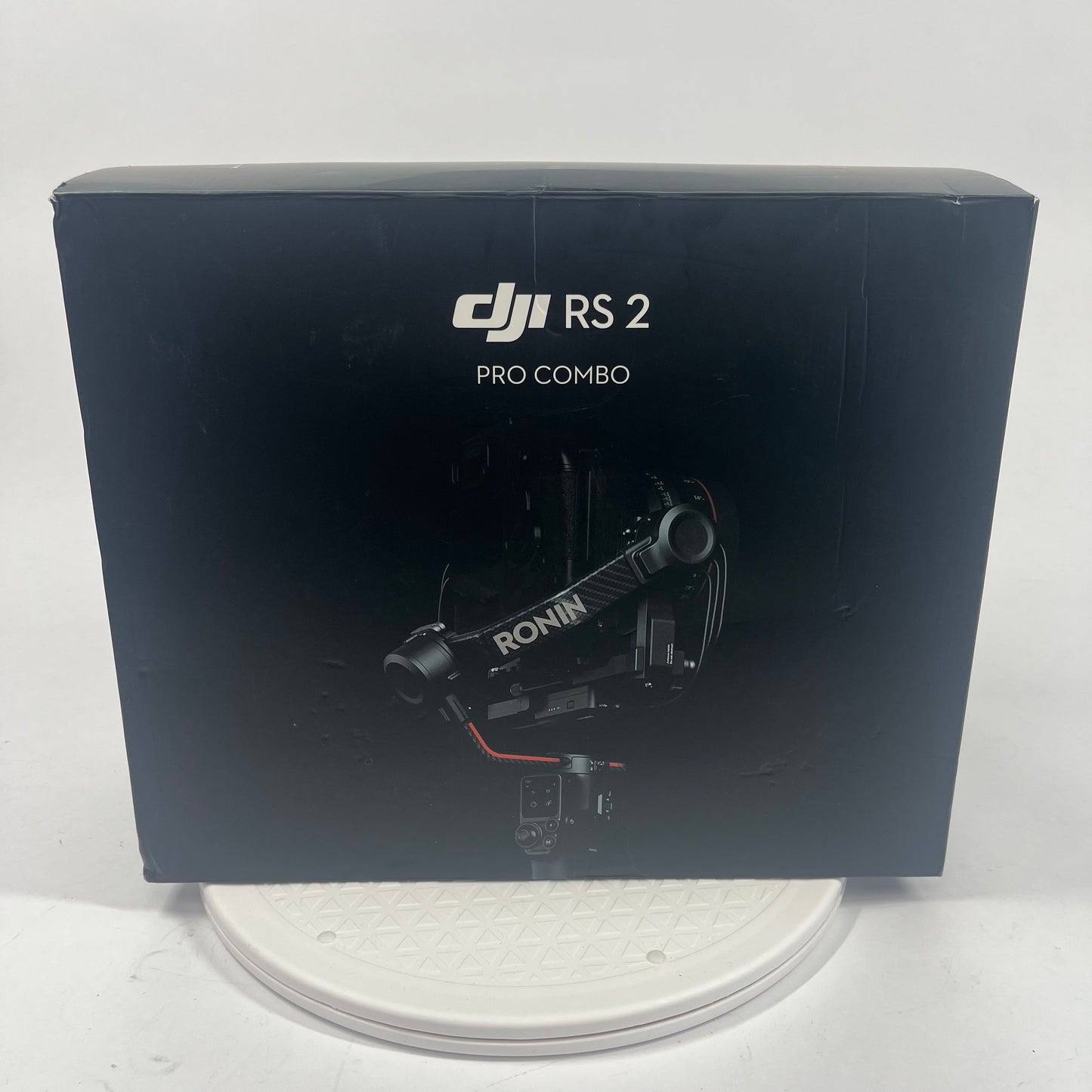 DJI RS 2 Pro Combo 3-Axis Gimbal Stabilizer P02