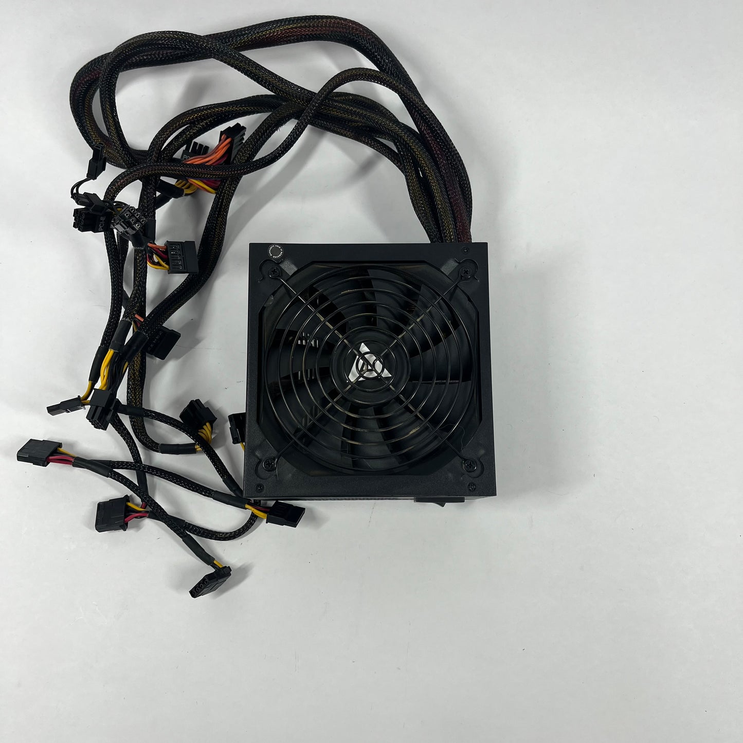 Apevia 600W 80 Plus ATX-PR600W 80 Plus Gold 600W Non Modular Power Supply