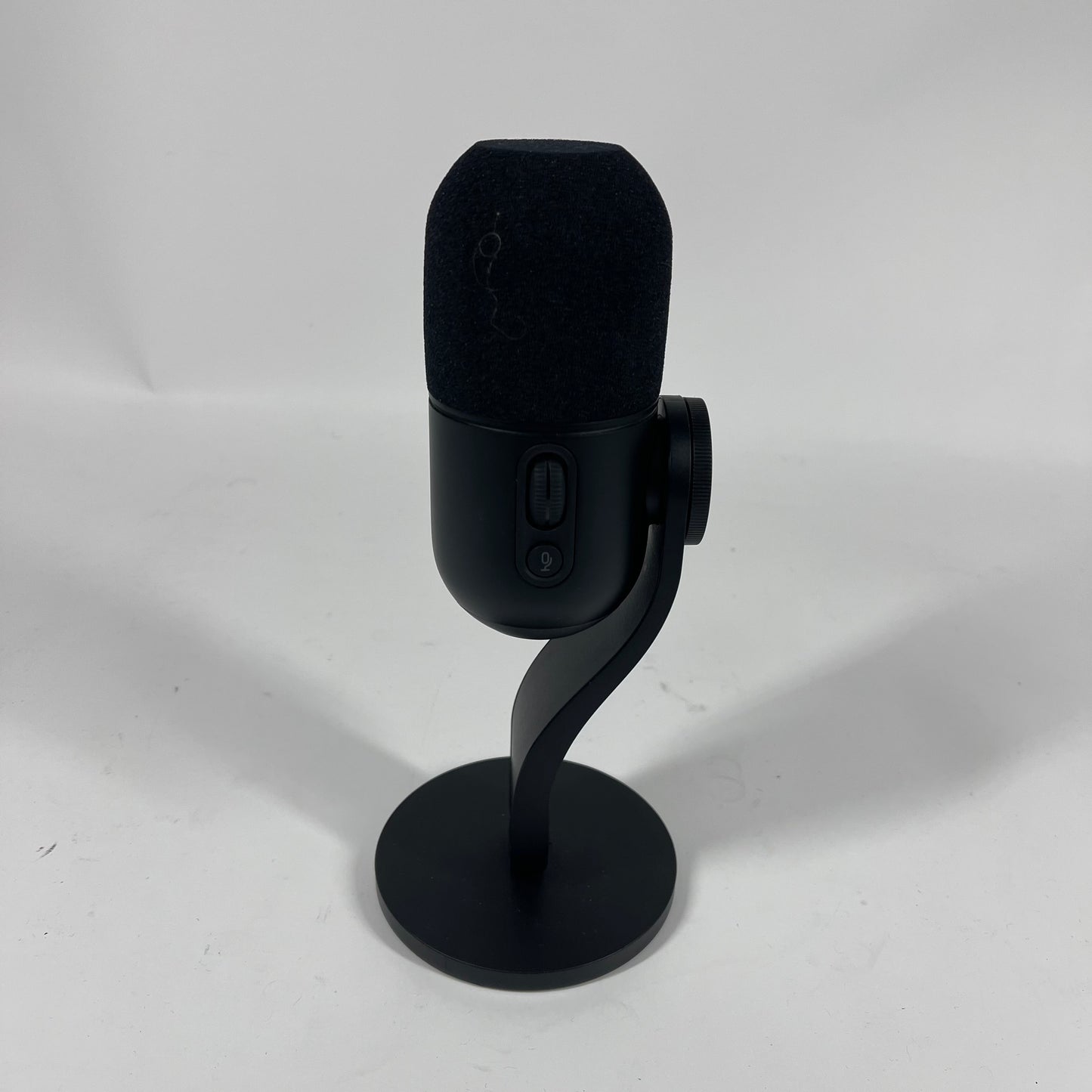 Logitech Yeti GX 50 Hz - 18 kHz Dynamic Gaming Microphone 888-000541