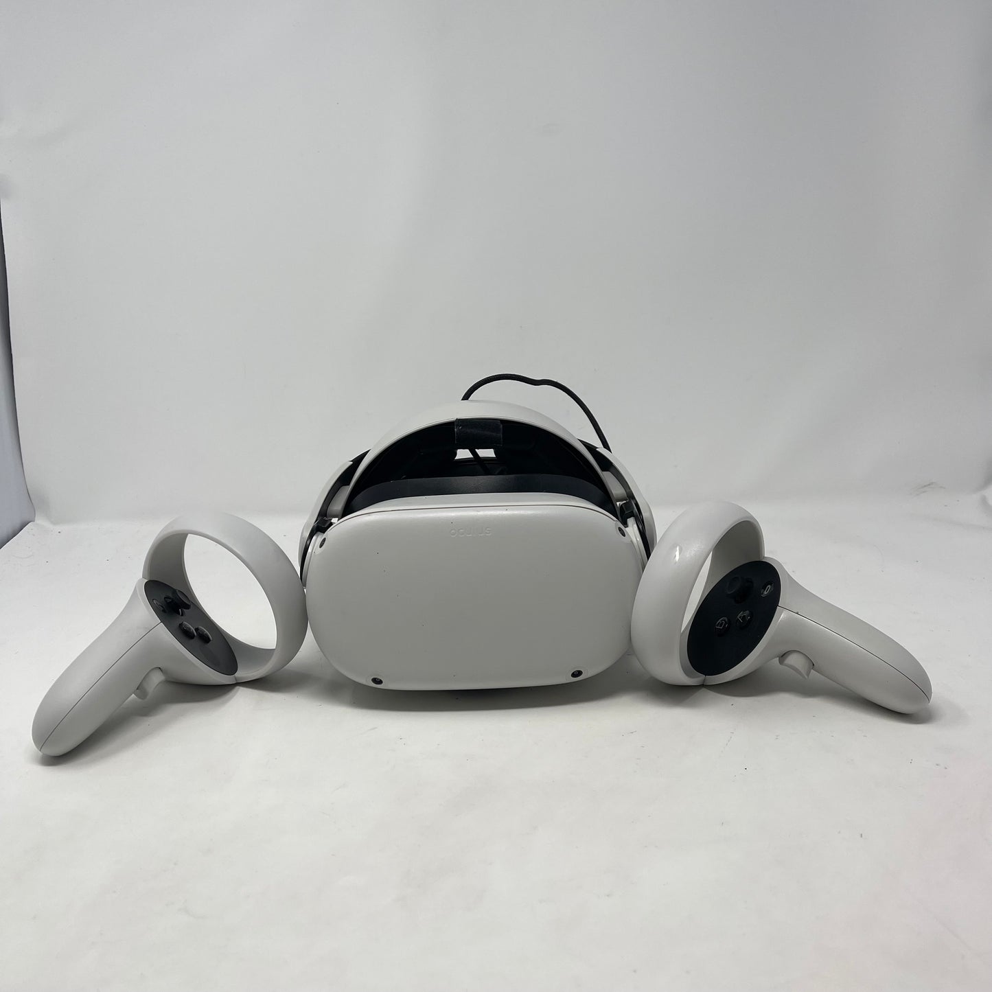 Meta Quest 2 128GB Standalone All-in-One VR Headset KW49CM