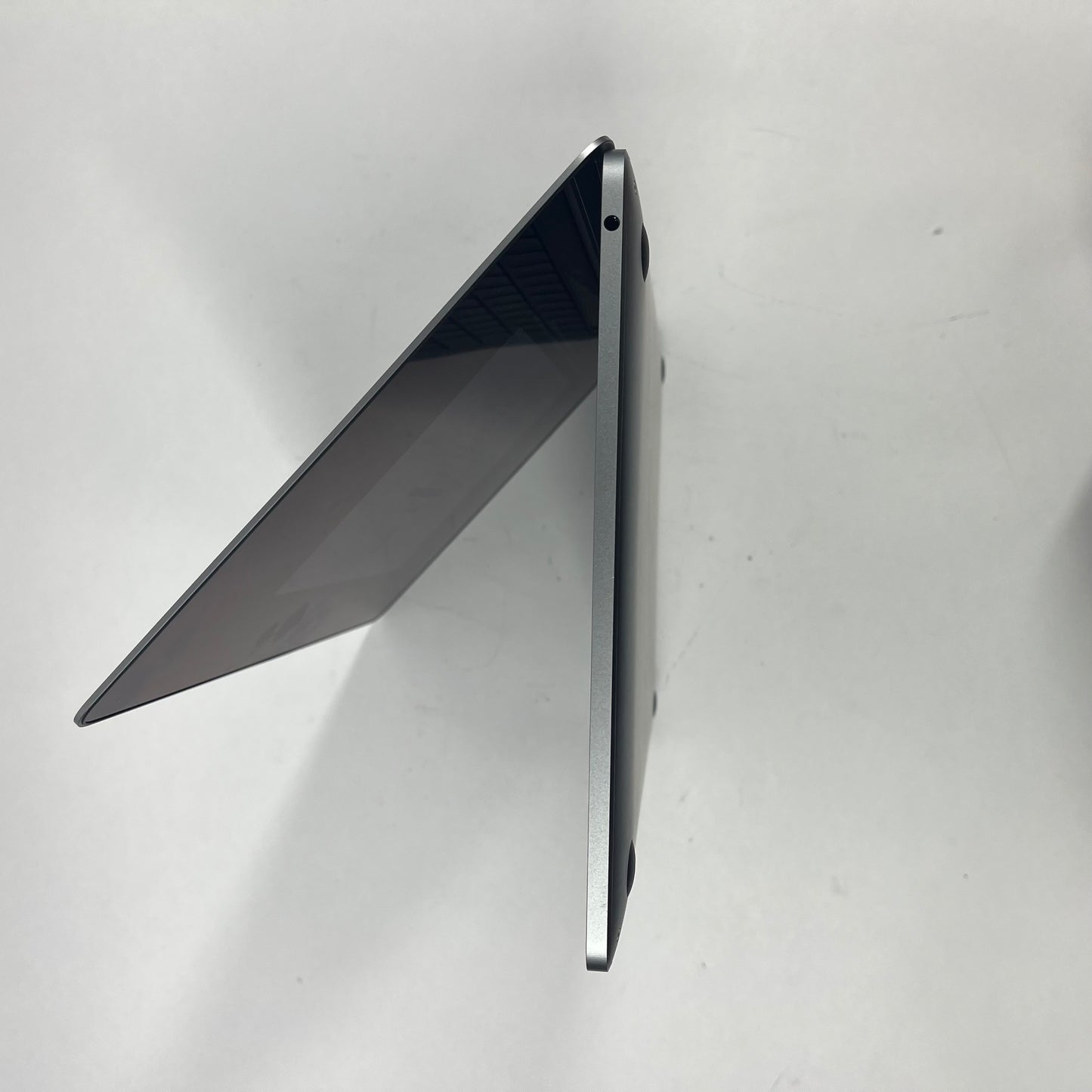2020 Apple MacBook Pro 13.3" M1 3.2GHz 8GB RAM 256GB SSD A2338