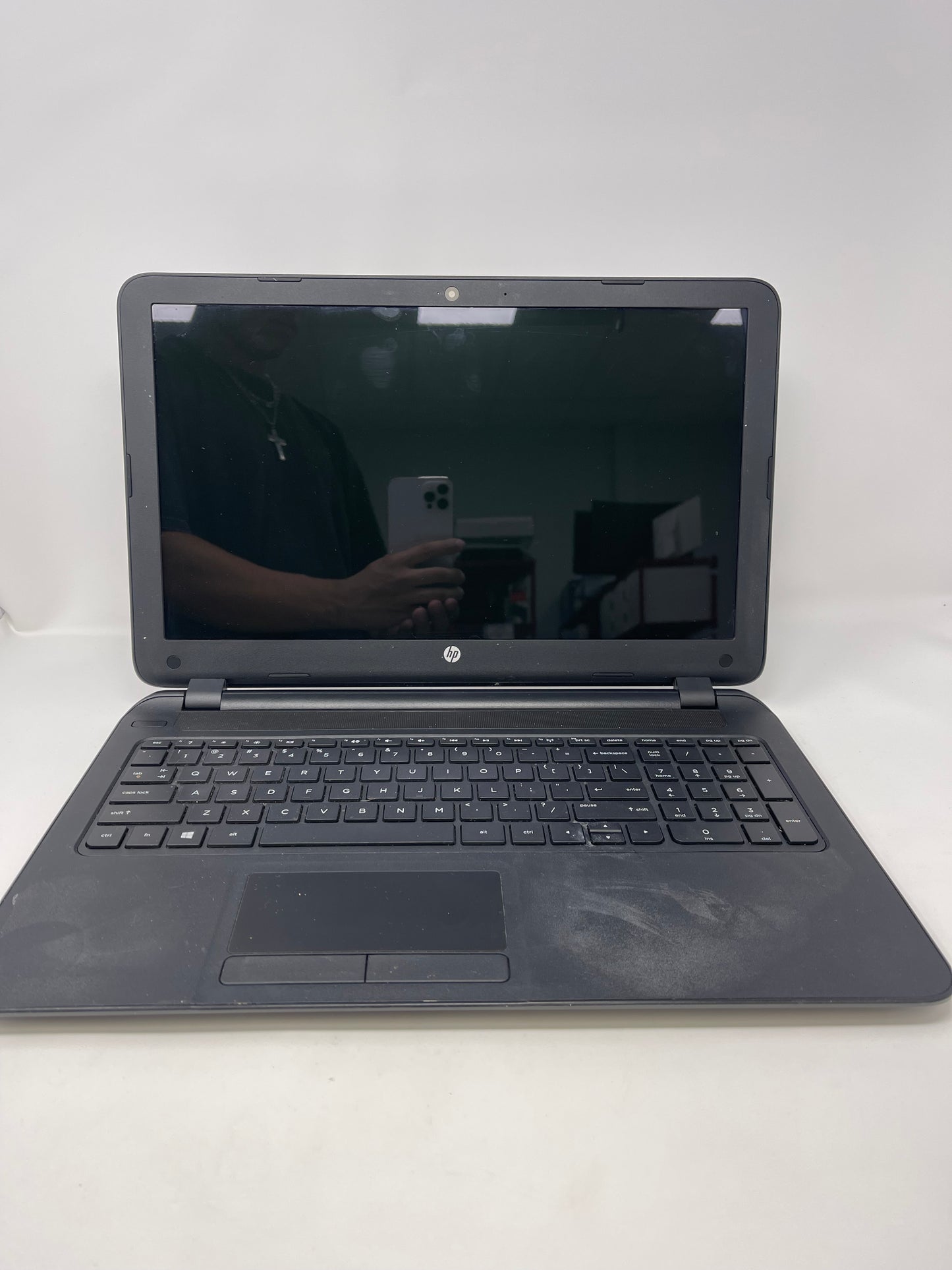 Broken HP NoteBook 15-F387WM 15.6" A8-7410 2.2GHz 4GB RAM 512GB HDD Read