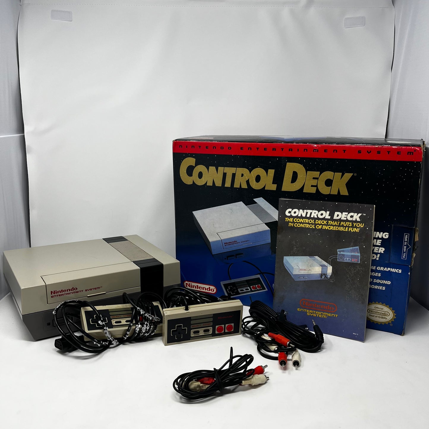 Nintendo Entertainment System NES Console Gaming System NES-001 Gray