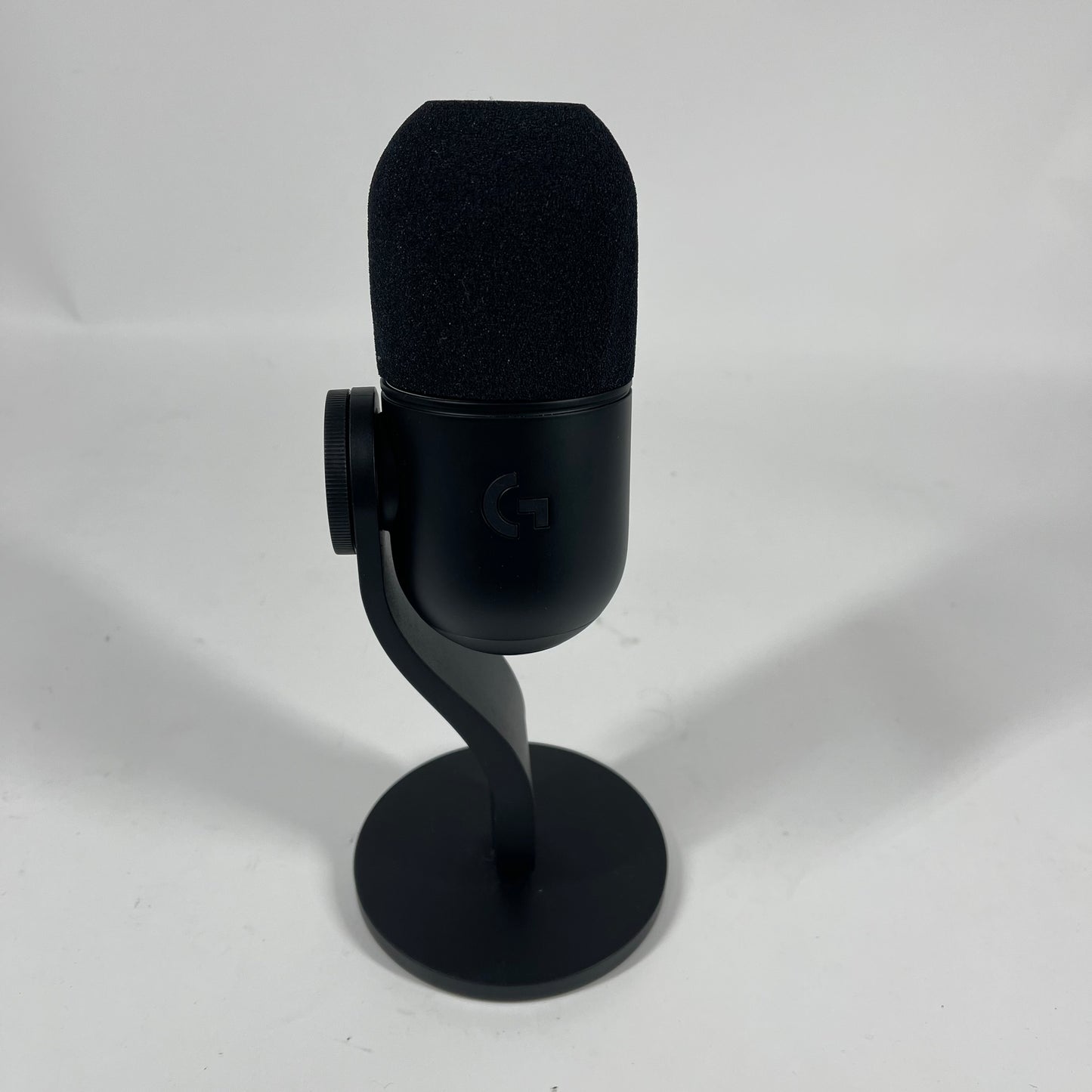 Logitech Yeti GX 50 Hz - 18 kHz Dynamic Gaming Microphone 888-000541