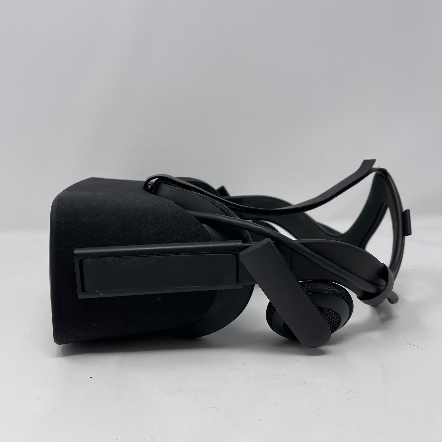 Oculus Rift PC VR Headset 301-00200-03