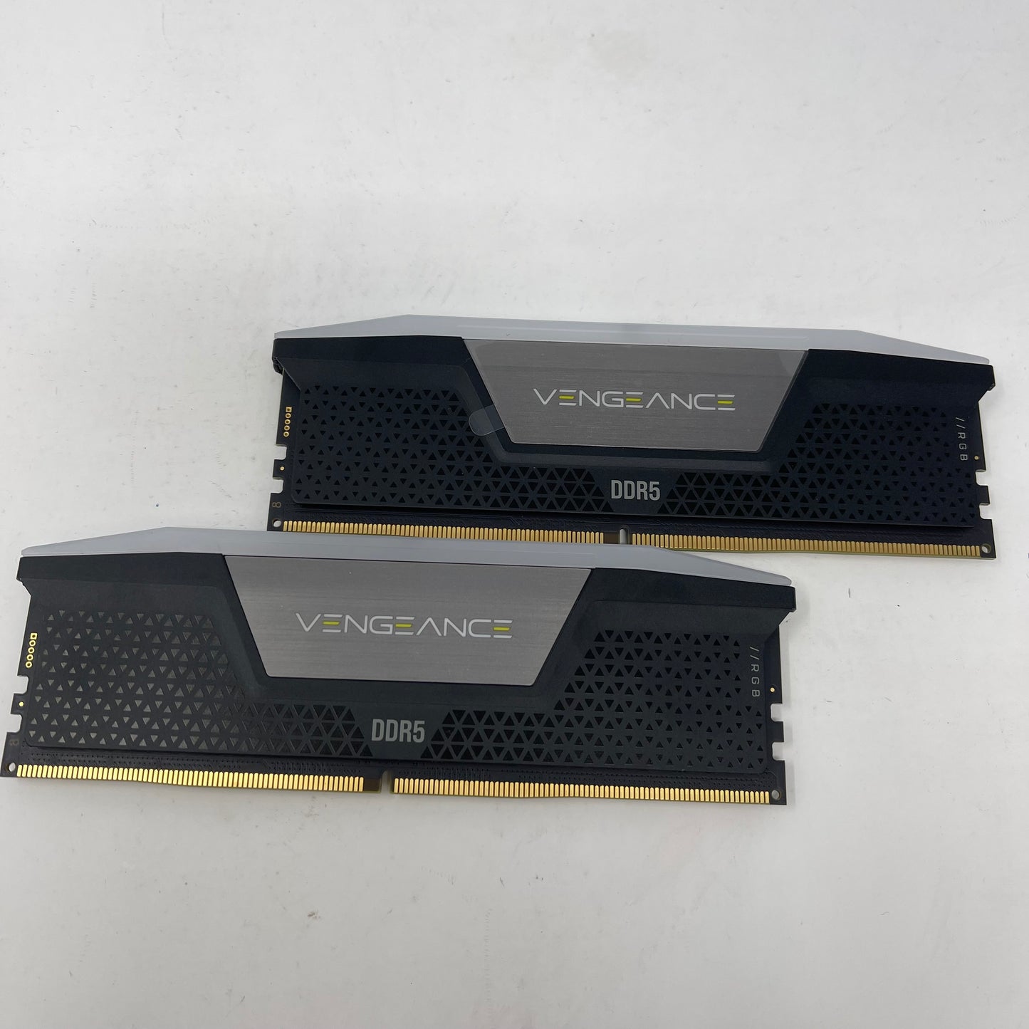 Corsair Vengeance RGB 32GB (2x16GB) RAM DDR5 6000MHz CMH32GX5M2E6000C36