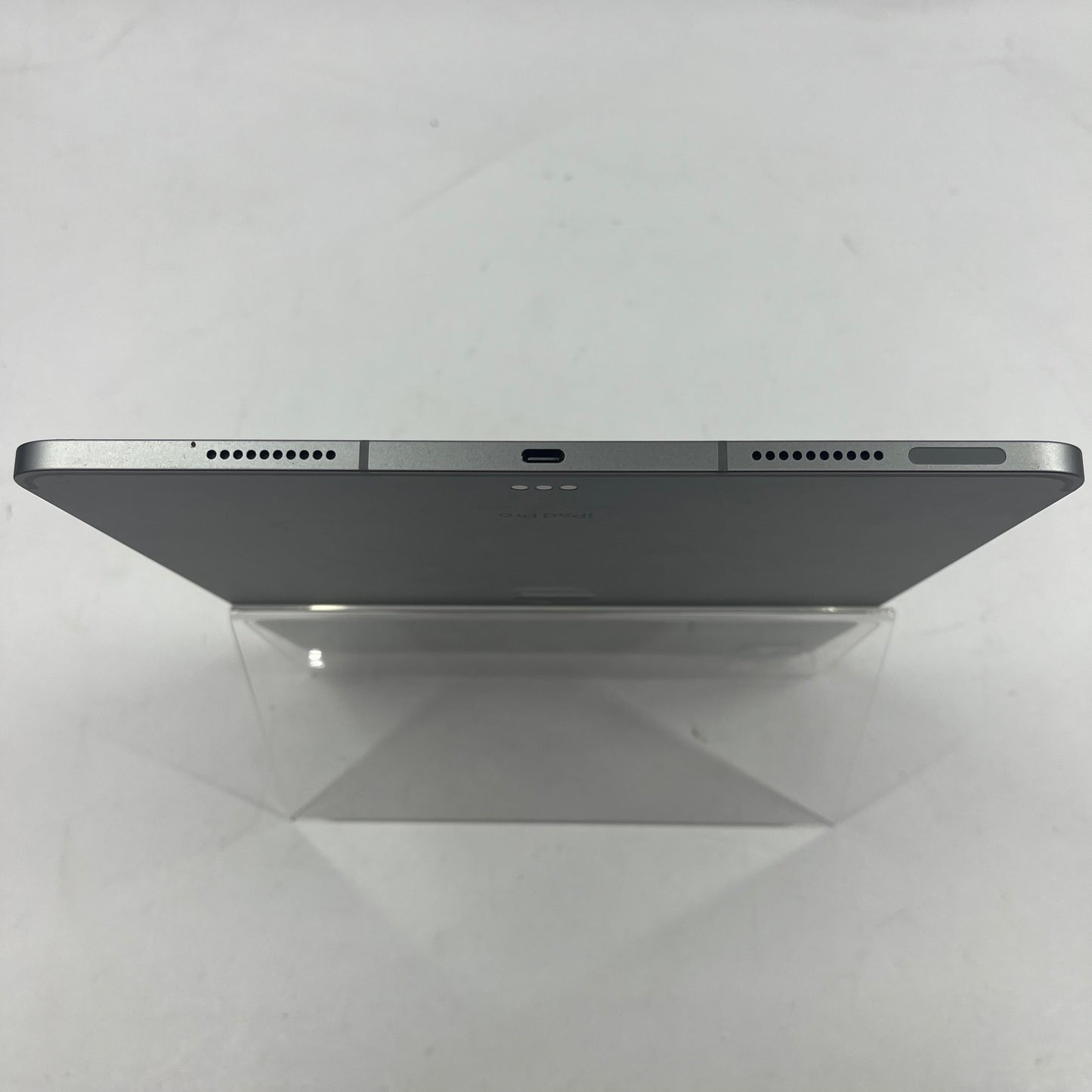 Unlocked Apple iPad Pro 12.9" 6th Gen 256GB 18.6.2 Space Black MP603LL/A