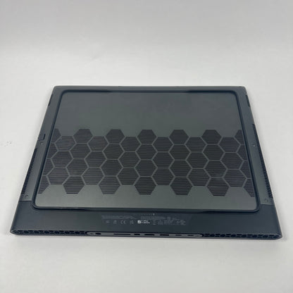 Alienware Alienware M18 R1 P510E 15" Ryzen 9 7945HX 1.2GHz 32GB RAM 2TB SSD