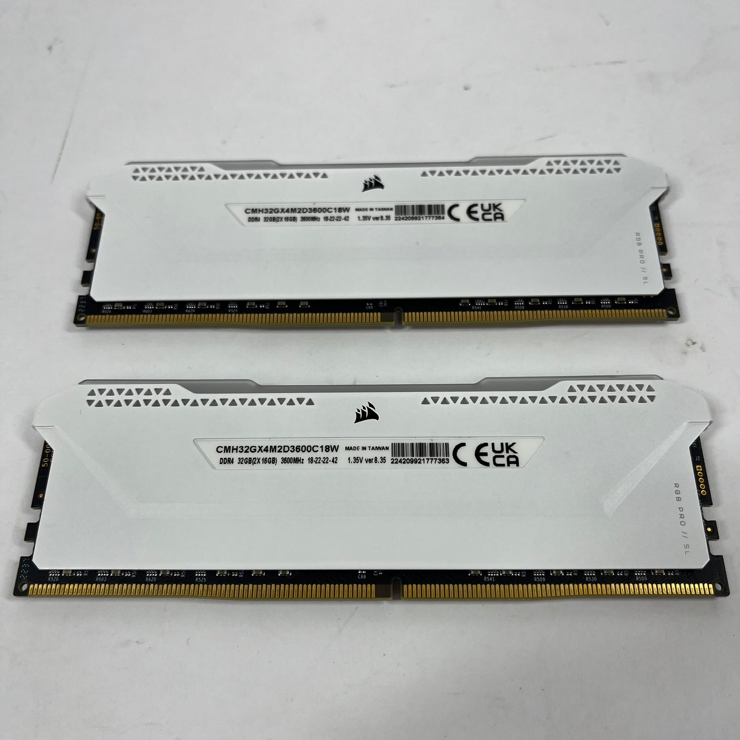 Corsair Vengeance RGB Pro 32GB (2x16GB) RAM DDR4 3600MHz CMH32GX4M2D3600C18W
